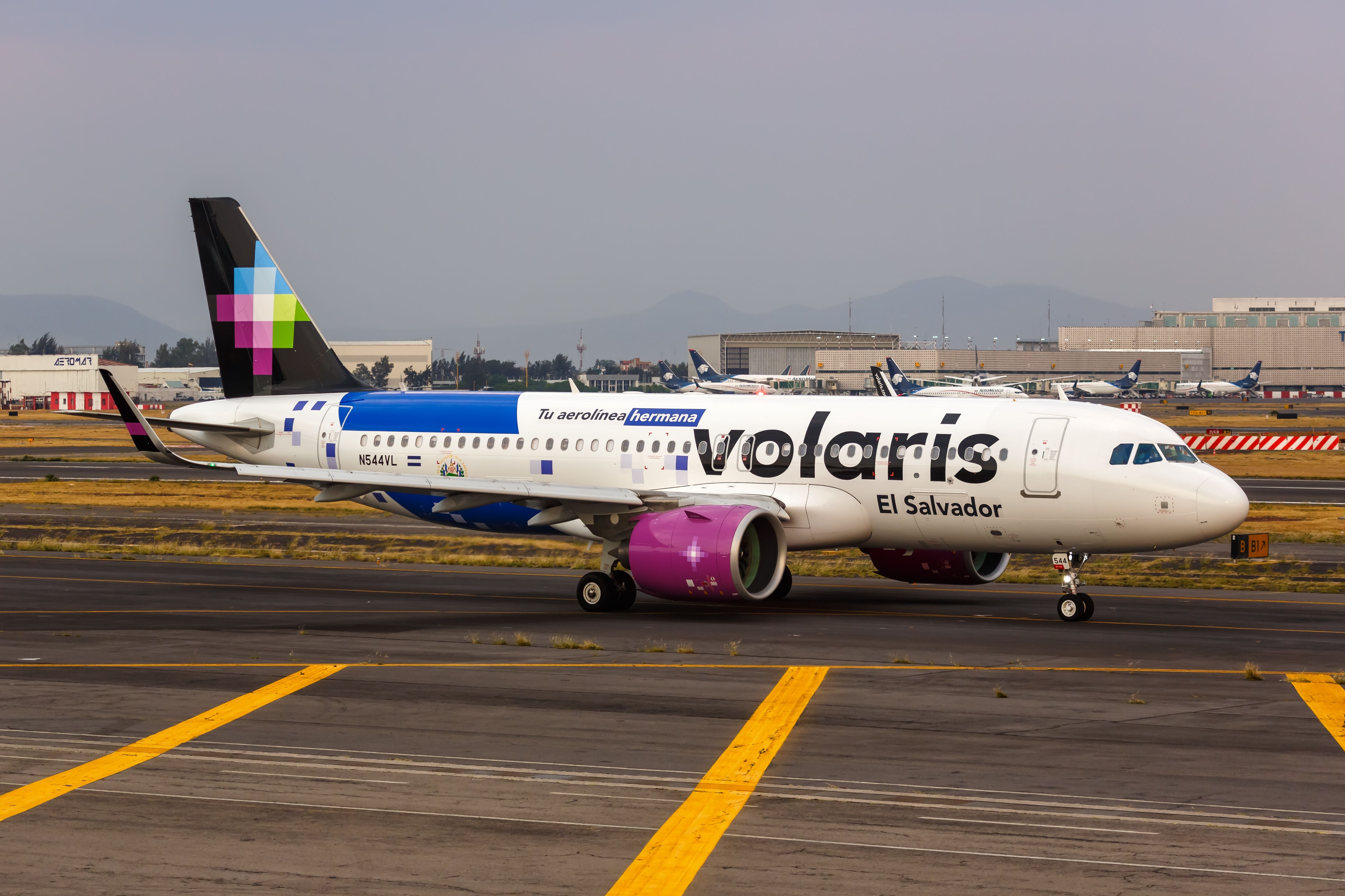 Volaris El Salvador Celebrates Its First Flights To Miami International Airport