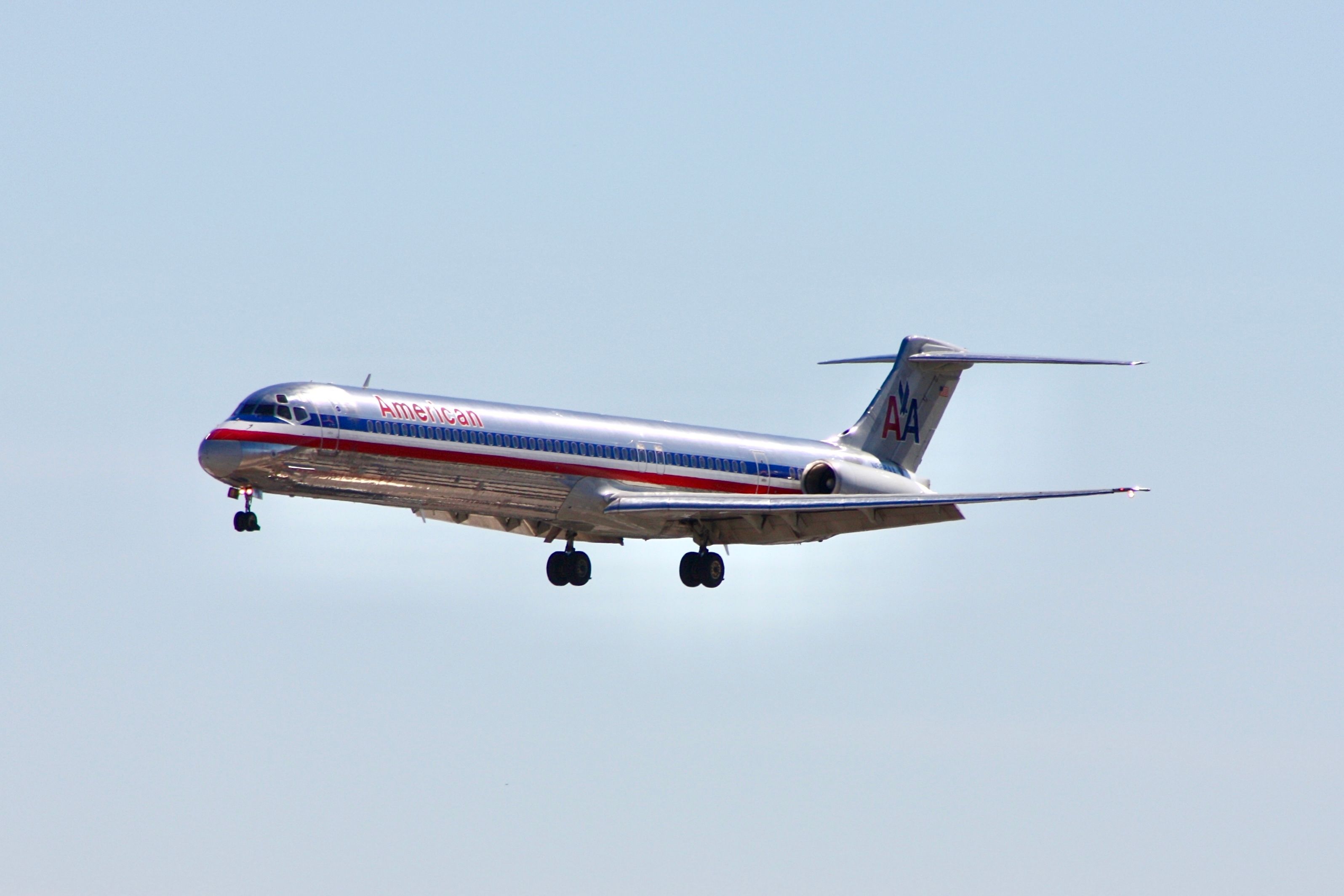 McDonnell Douglas MD-80 of Dallas-based American Airlines landing at San Antonio International Airport.