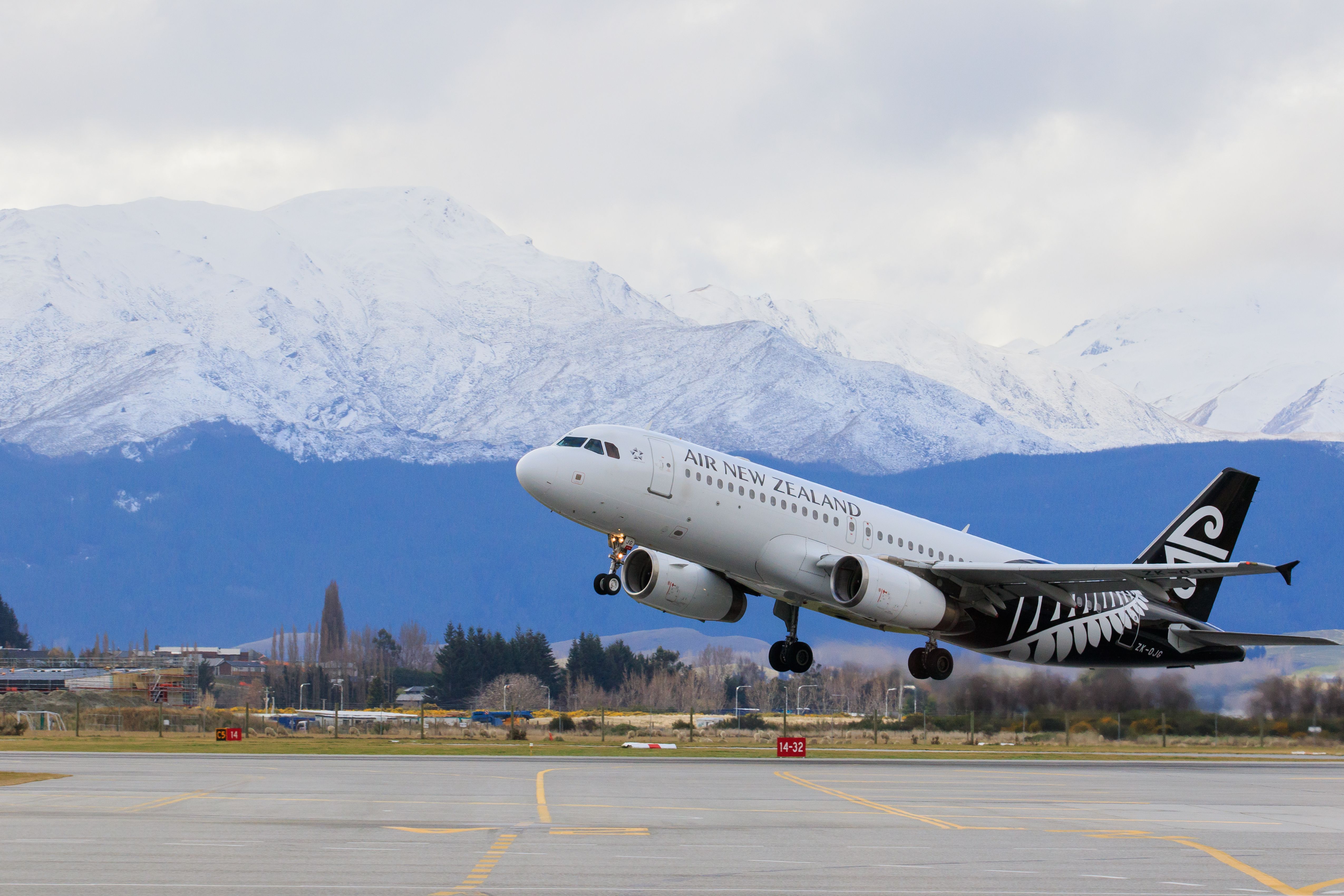 Air New Zealand Queenstown takeoff