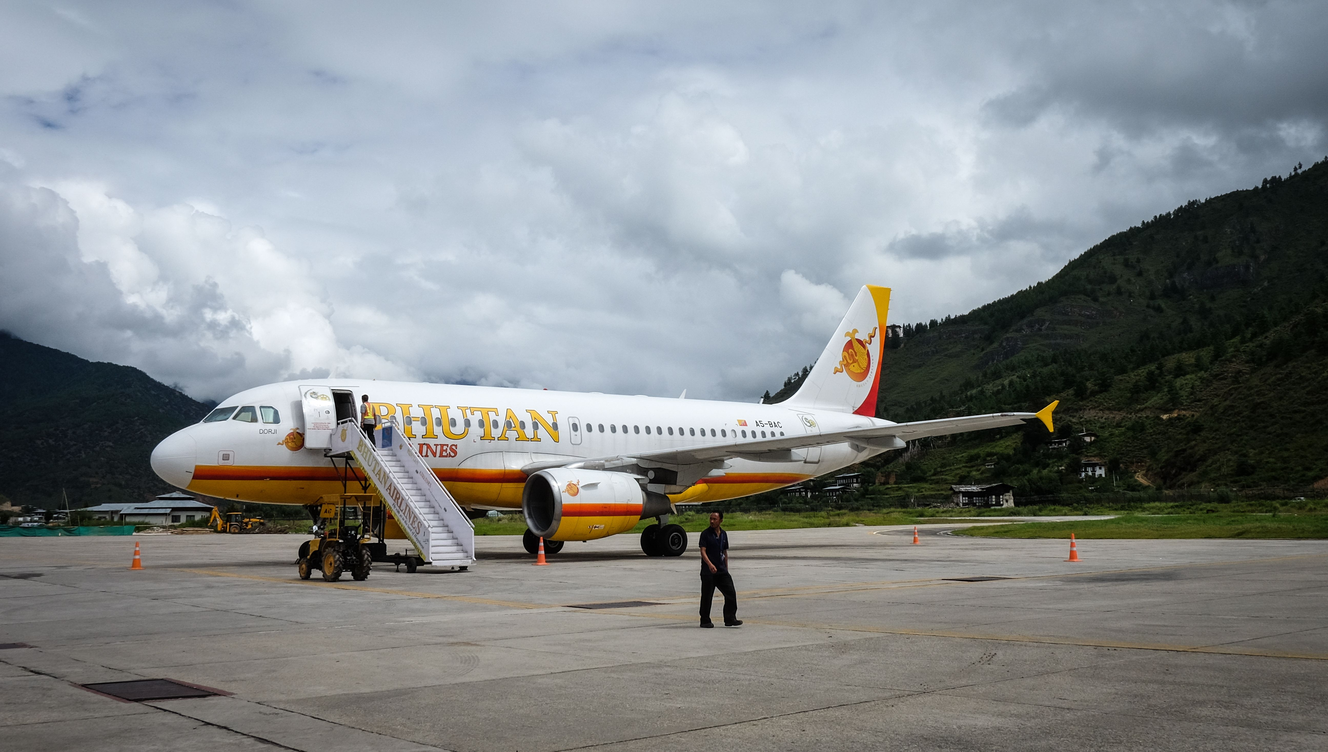 Bhutan Airlines Airbus A319