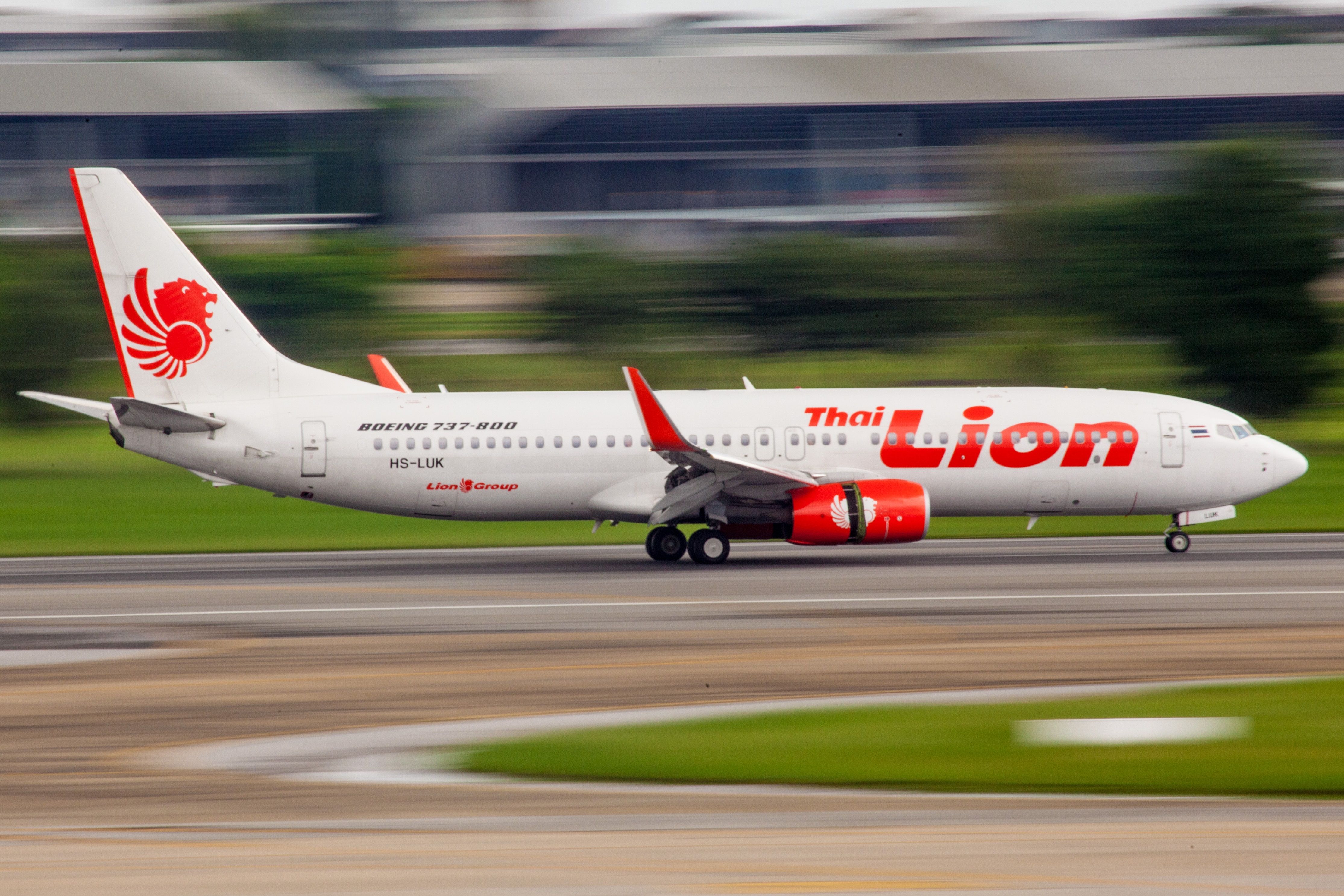 Thai Lion Air 737-800 landing