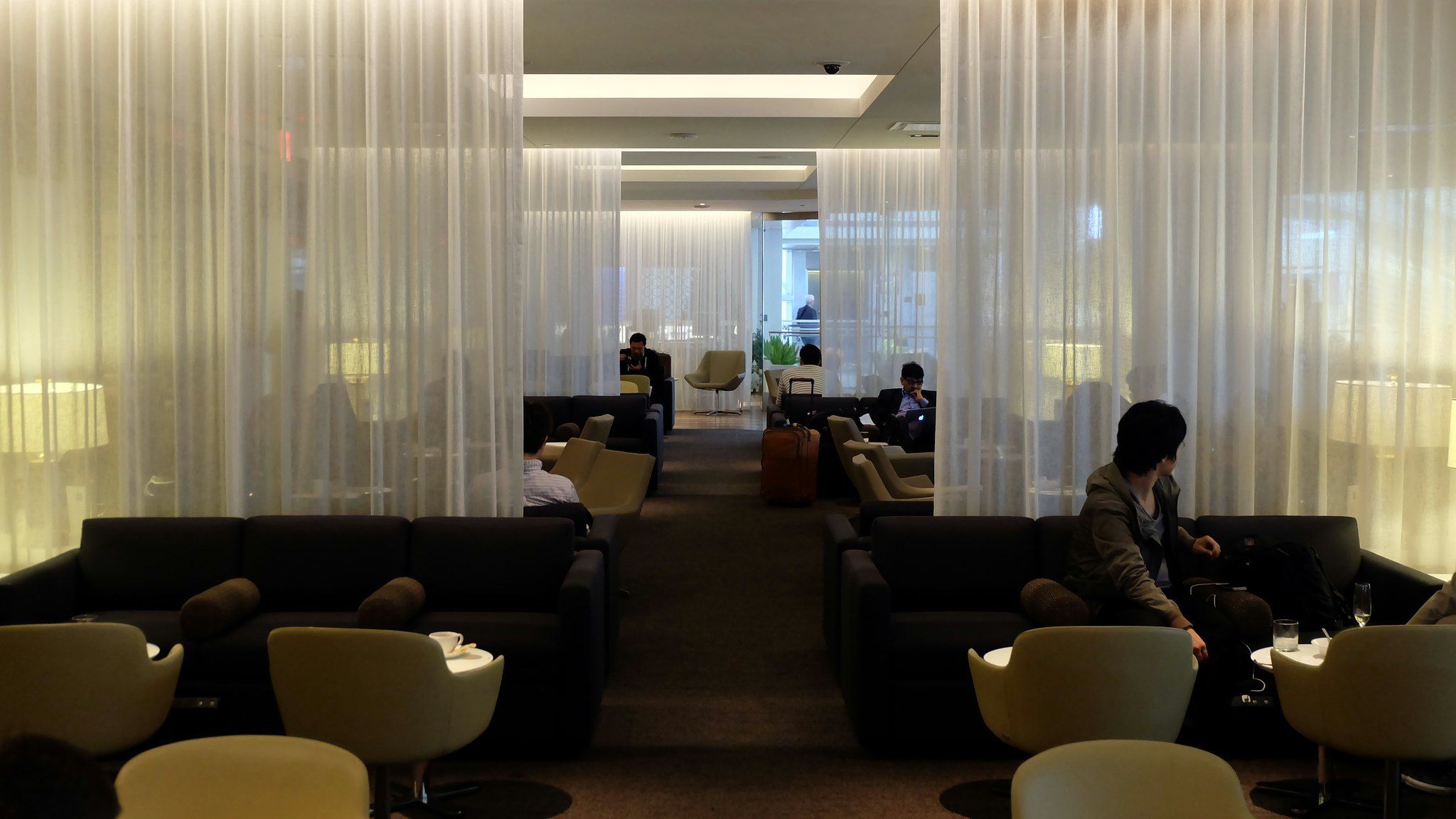 Star Alliance Business Class Lounge at LAX