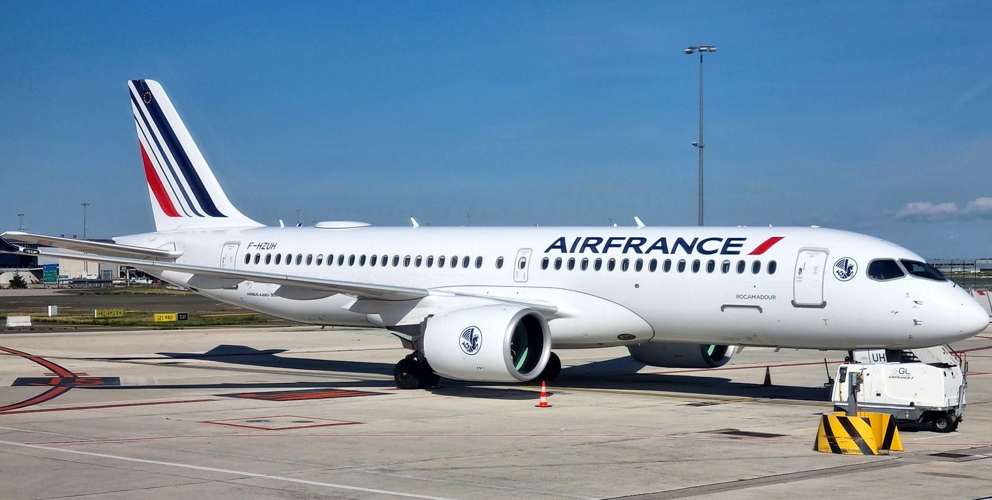 Air France to Operate Intelsat 2Ku In-Flight Connectivity on New Airbus  A220s - Avionics International