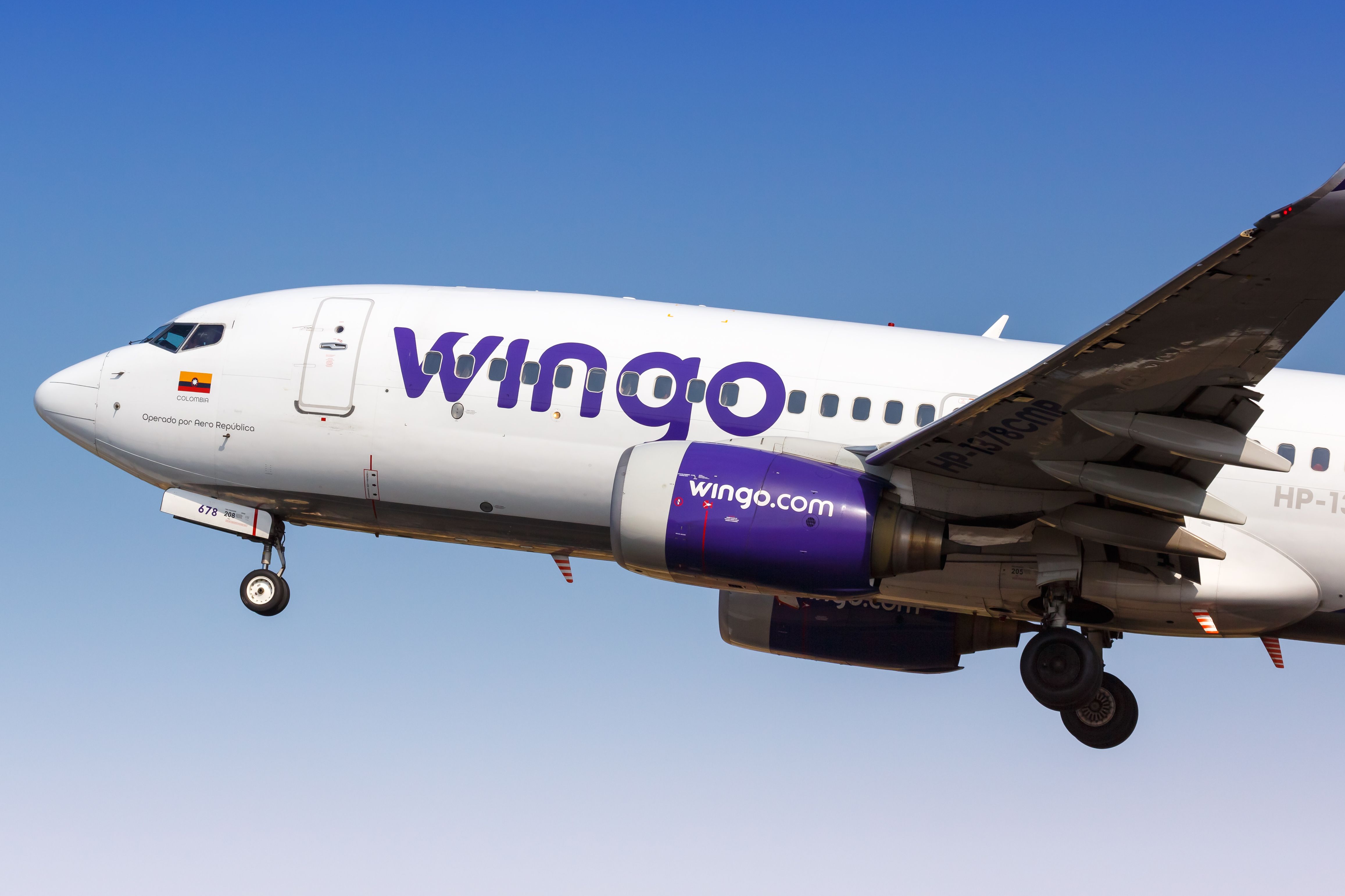 A Wingo Boeing 737-800 flying