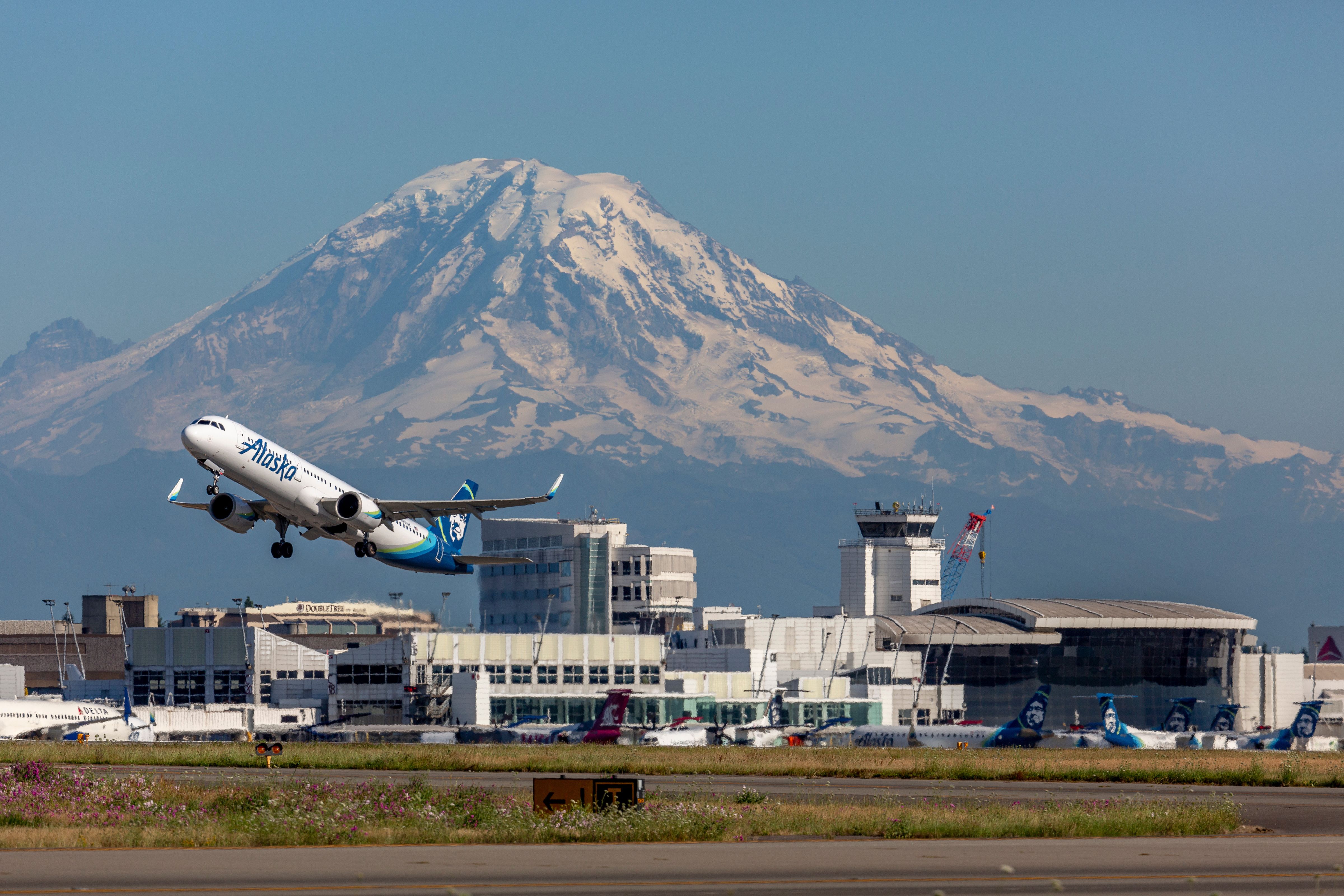 Alaska Airlines aircraft departing SEA Airport