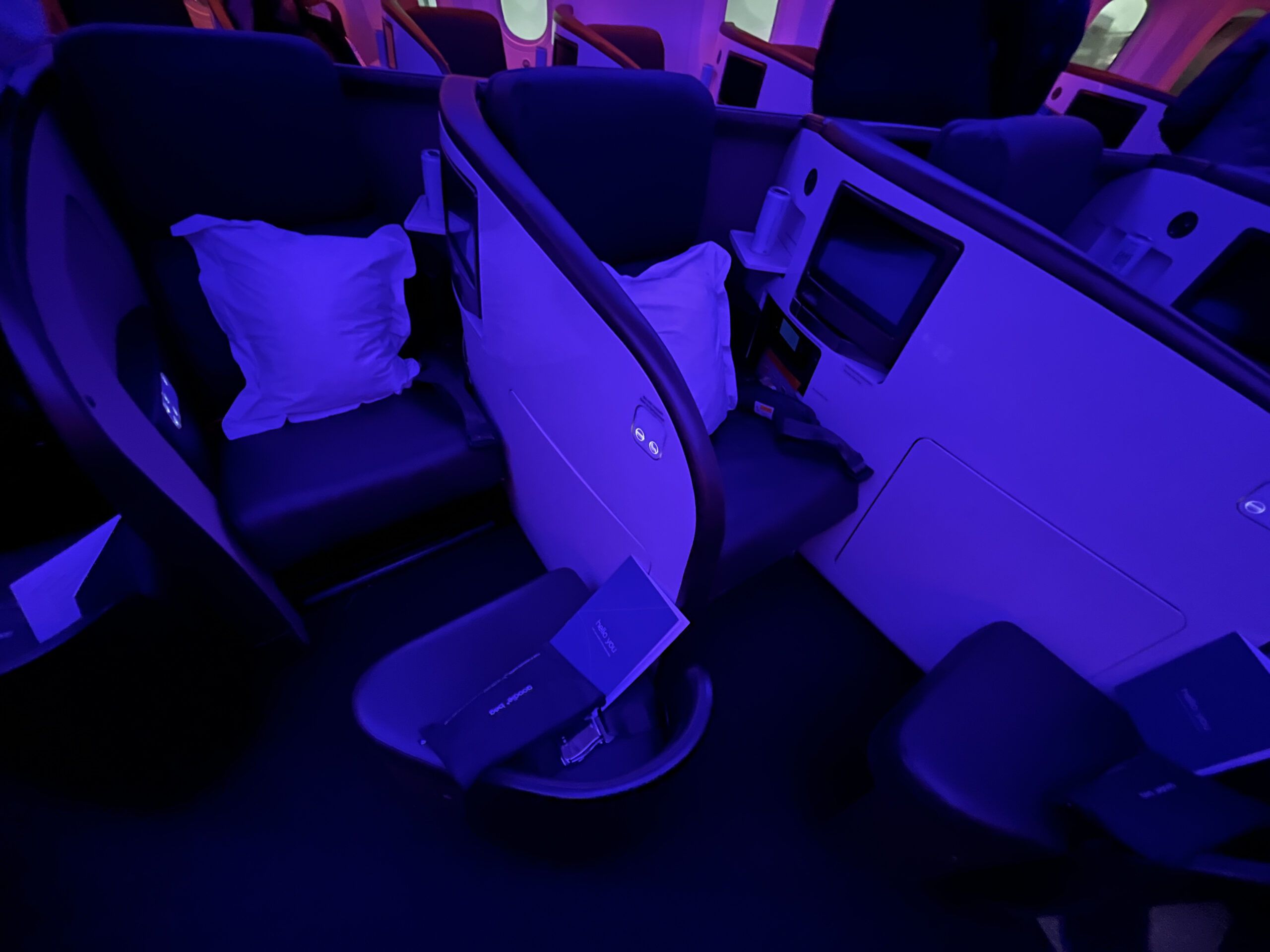 Virgin Atlantic Boeing 787 Business Class Review Las Vegas to London ...