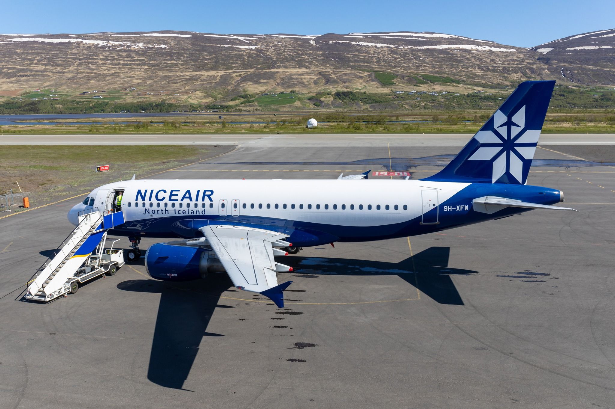 Flights Canceled: Iceland's Niceair Suspends Operations