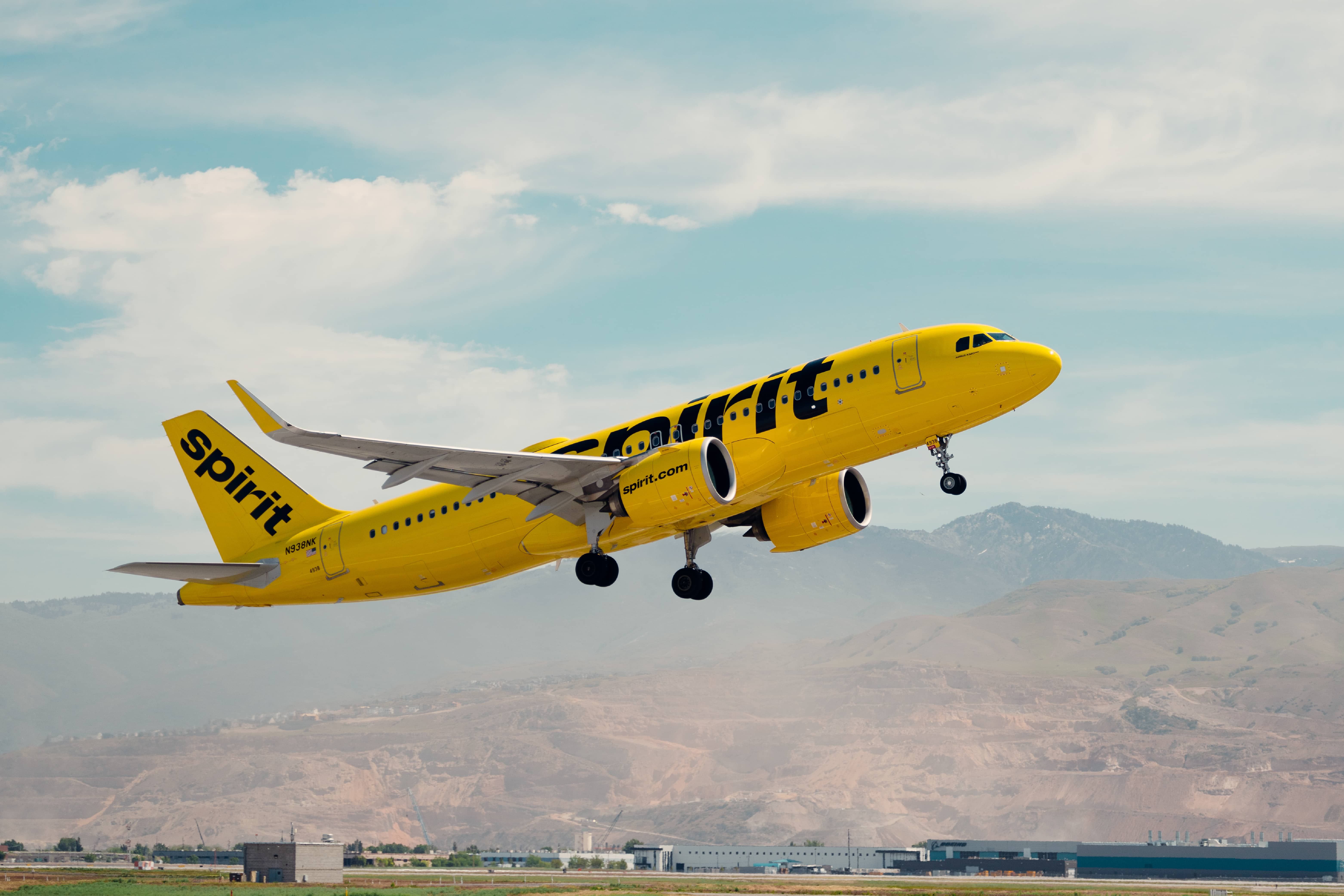 Spirit Airlines Airbus A320 taking off. 