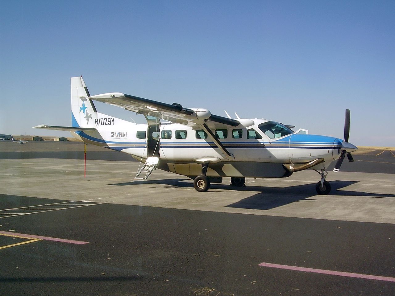 A SeaPort Airlines Cessna Caravan, registration N1029Y, parked at PDT airport.