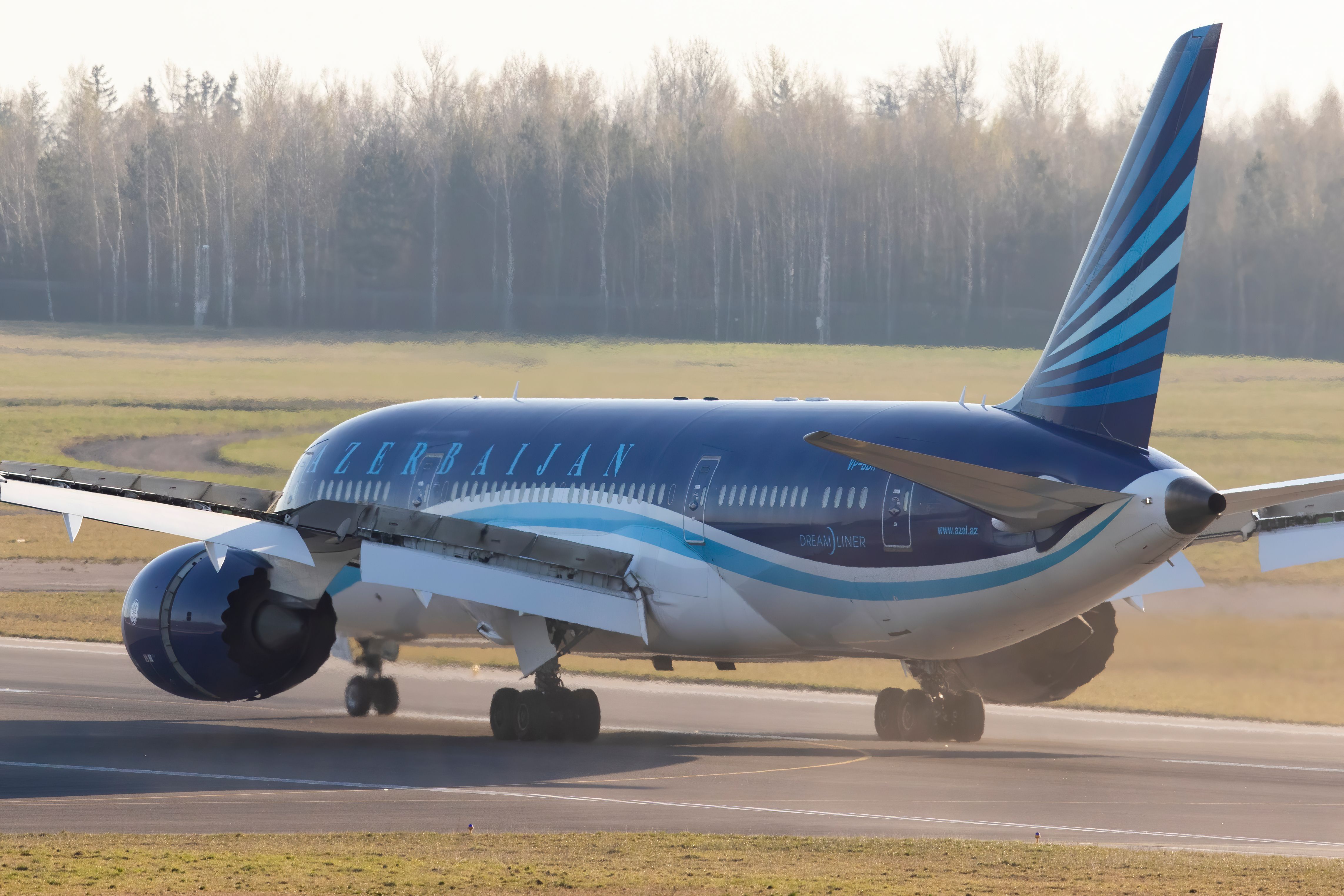 Azerbaijan Airlines Ups Boeing 787 Dreamliner Order To 8 Aircraft