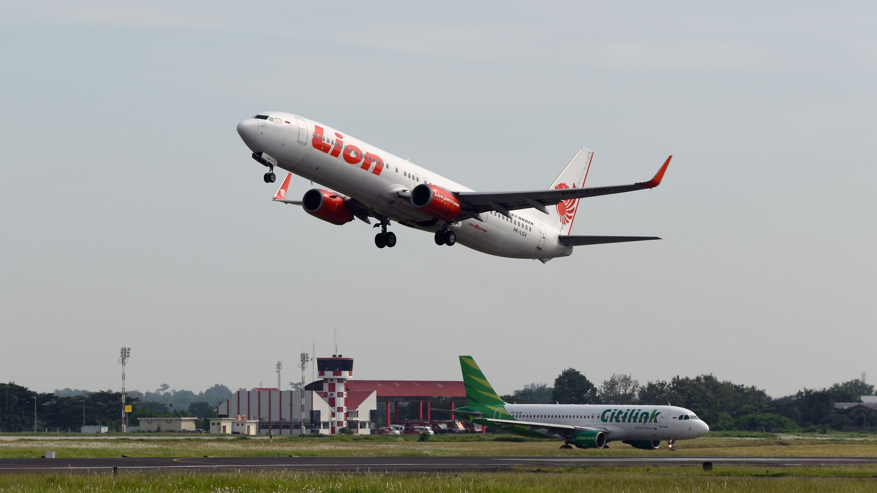 Lion Air Boeing 737 & Citilink Airbus A320