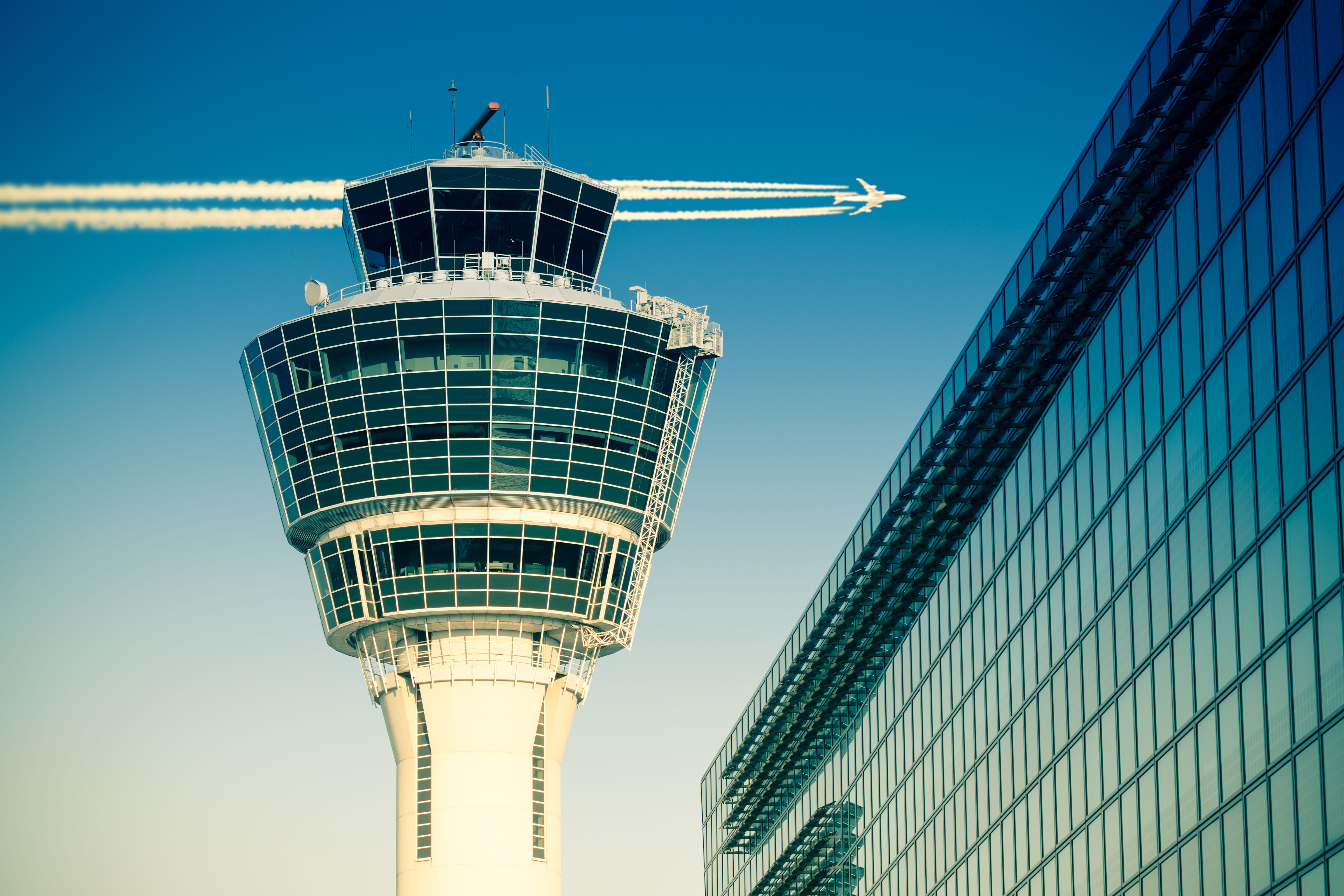 Munich Airport ATC Tower & Contrails