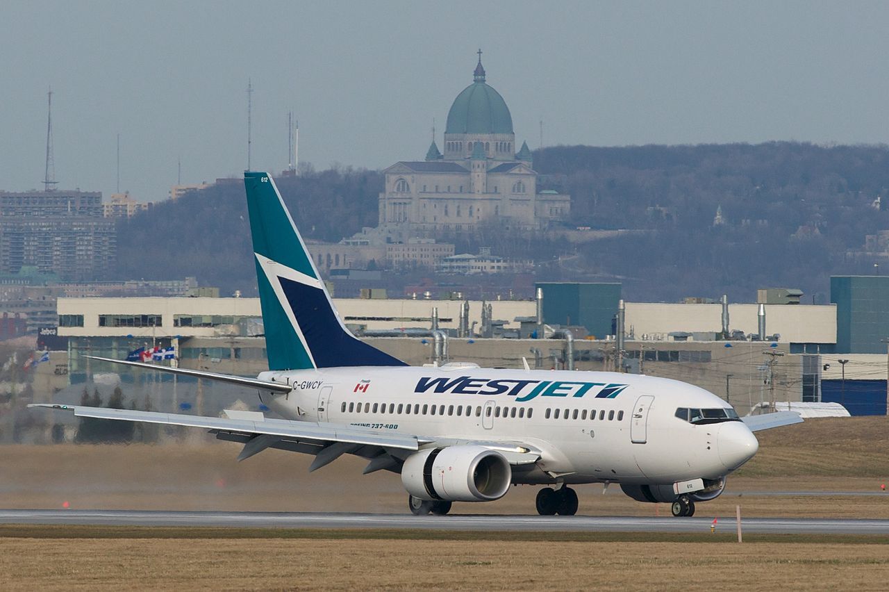 Westjet Boeing 737-600