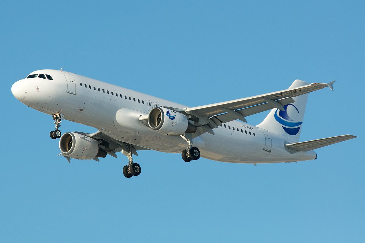 Avion Express Airbus A320