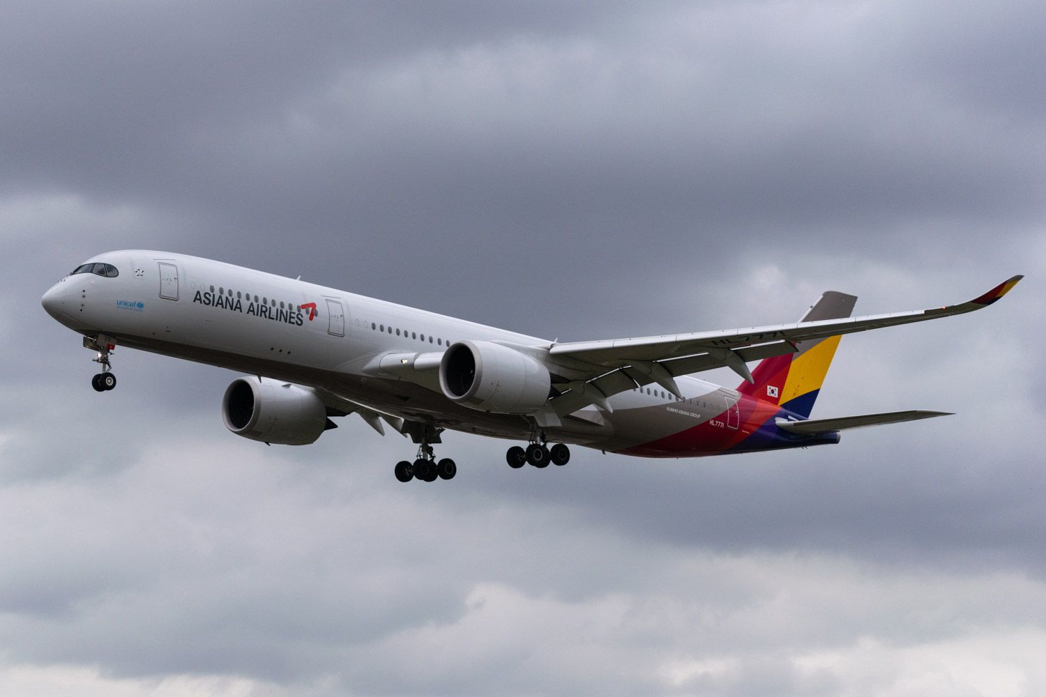 Asiana Airlines Airbus A350