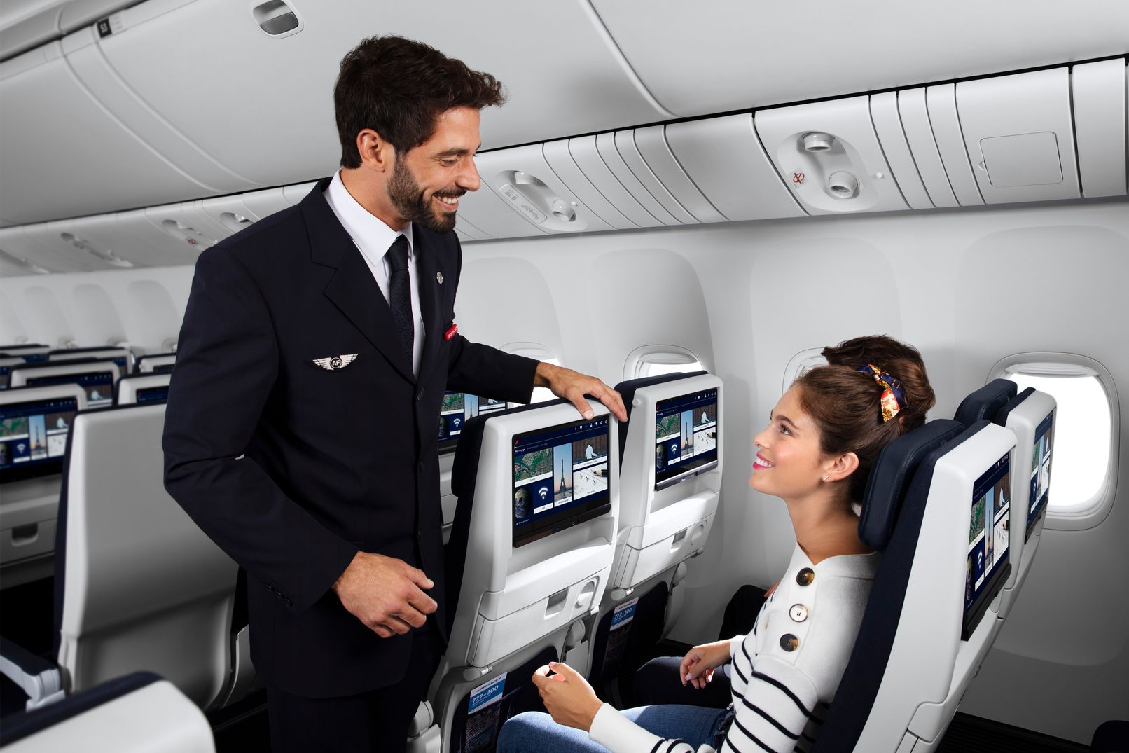 (3) Economy 777-300 48J ©Air France
