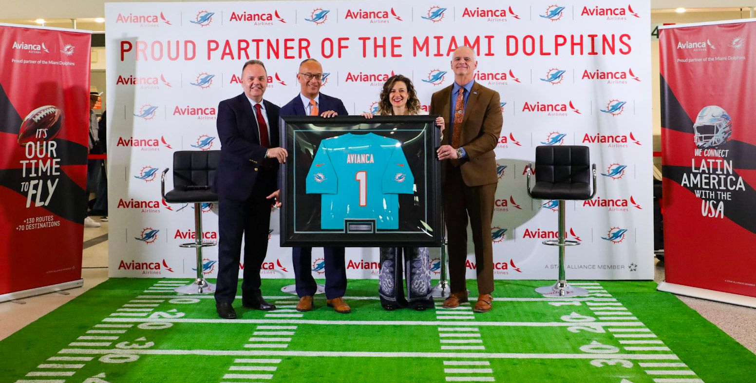 Avianca Airlines and Miami Dolphins executives