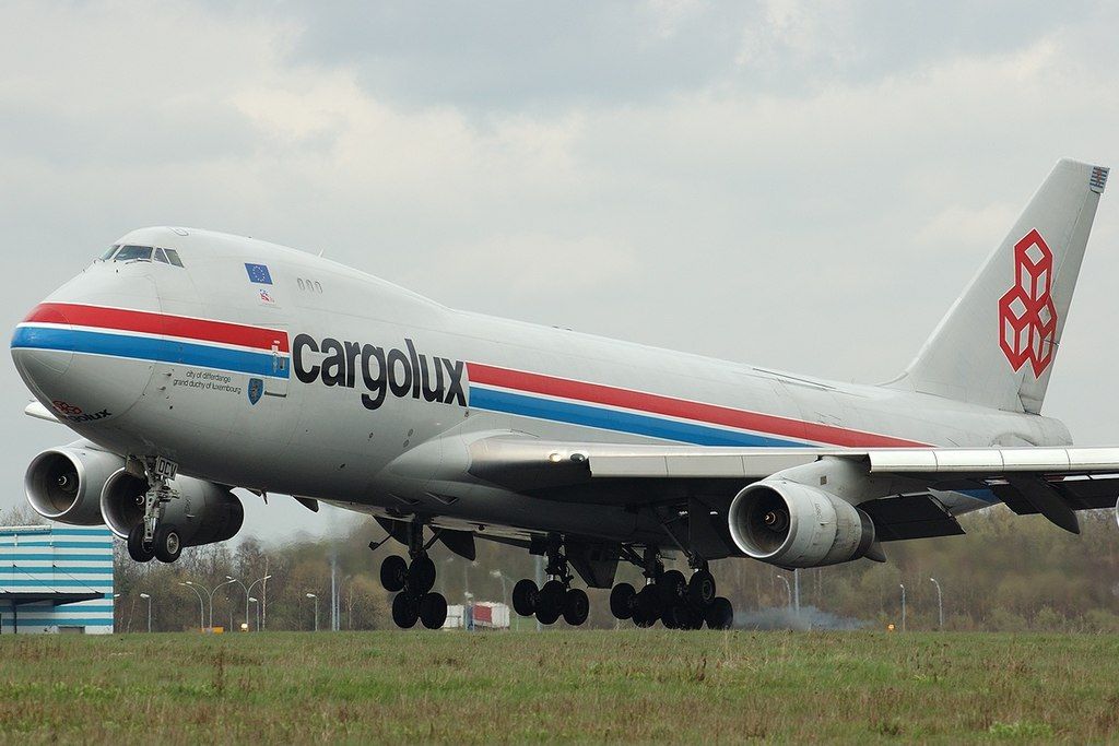 Boeing_747-4R7F-SCD,_Cargolux_AN0815957