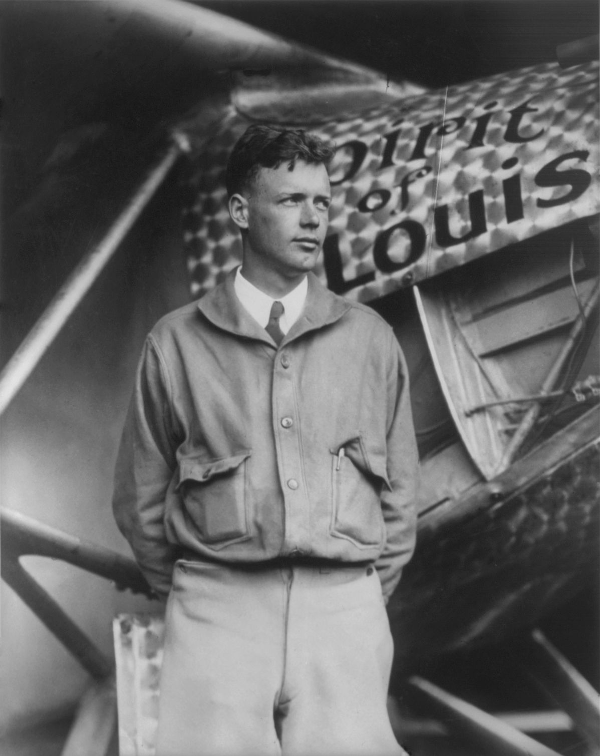 This Week In Aviation Historical past: Amelia Earhart & Charles Lindbergh’s Groundbreaking Transatlantic Flights