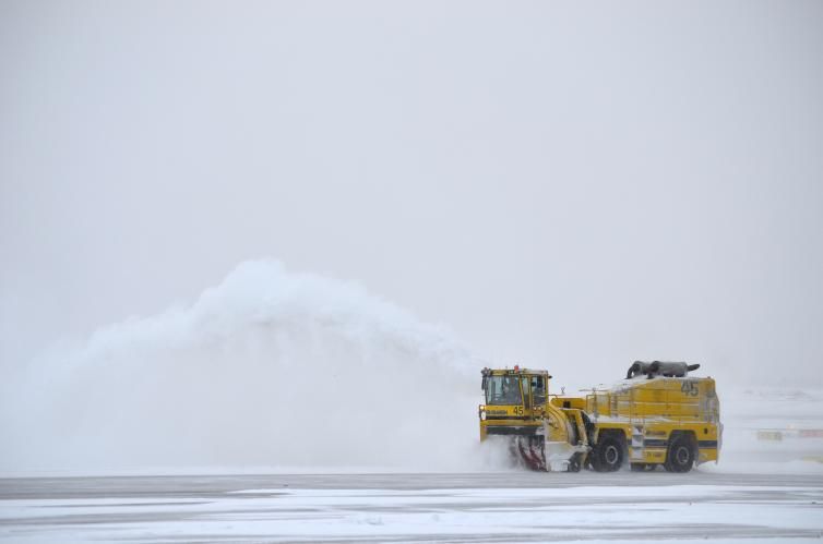 helsinki_airport_winter_maintenance_53