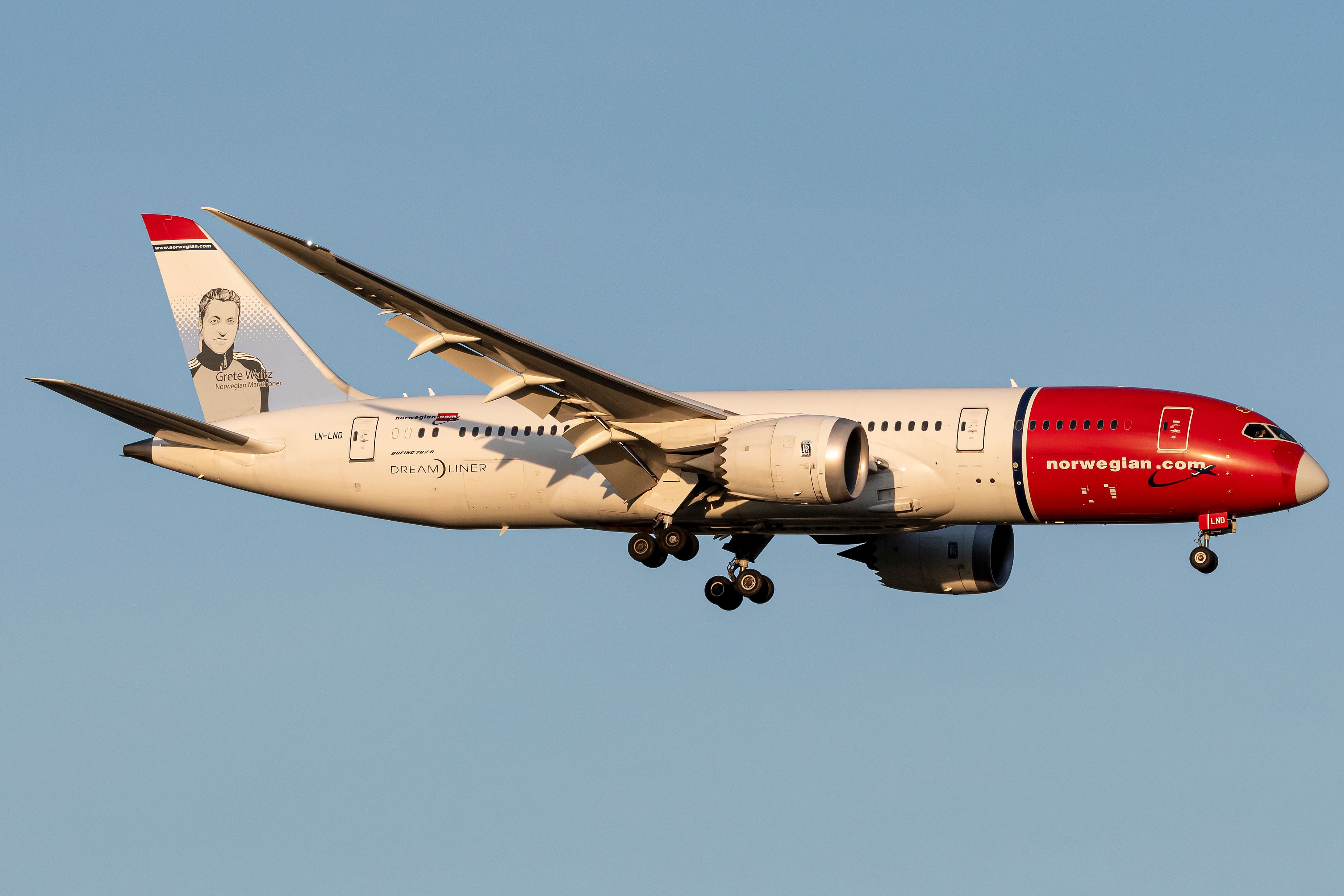 LN-LND Norwegian Boeing 787-8 Dreamliner (1)