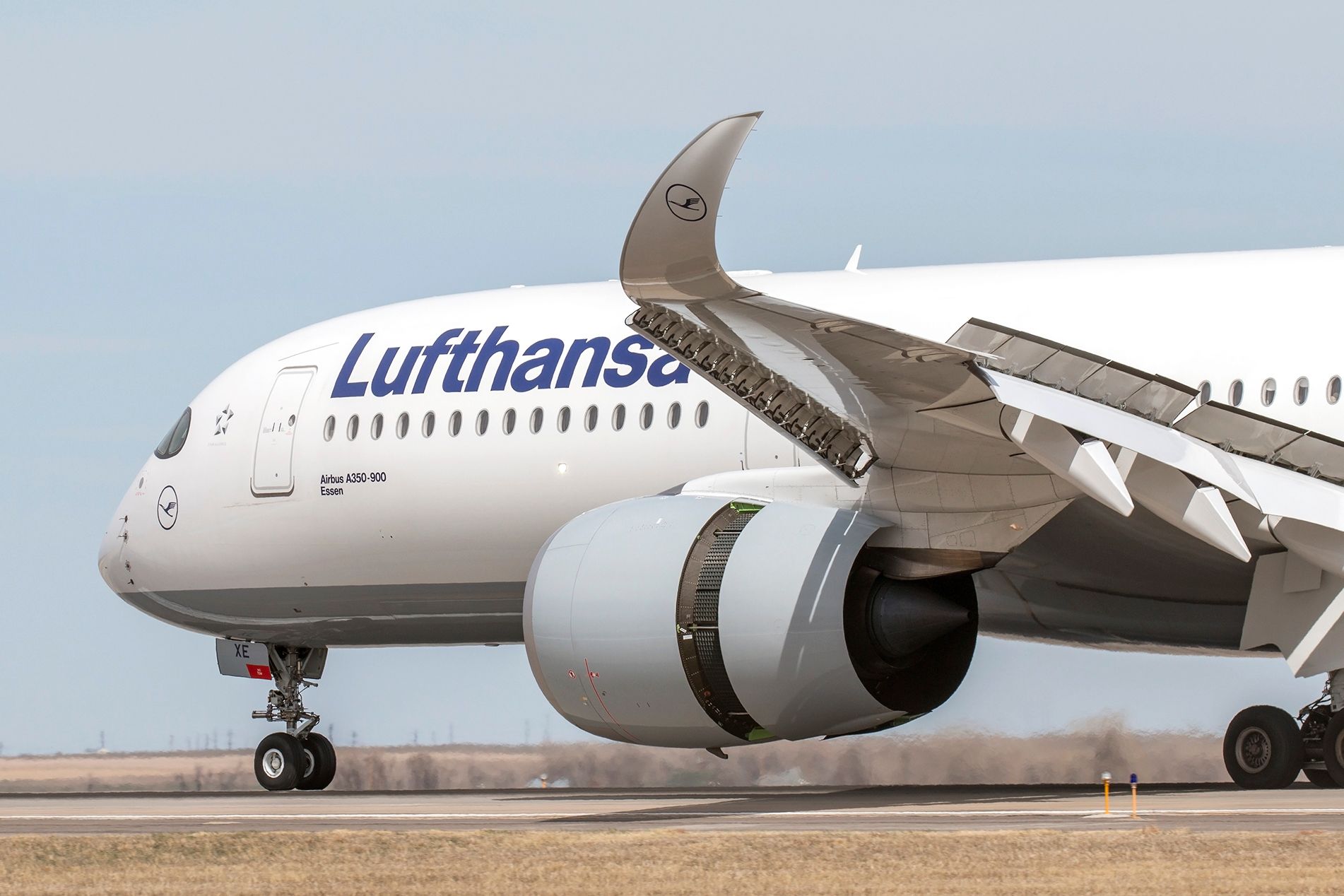 Lufthansa Airbus A350-900 PC DEN