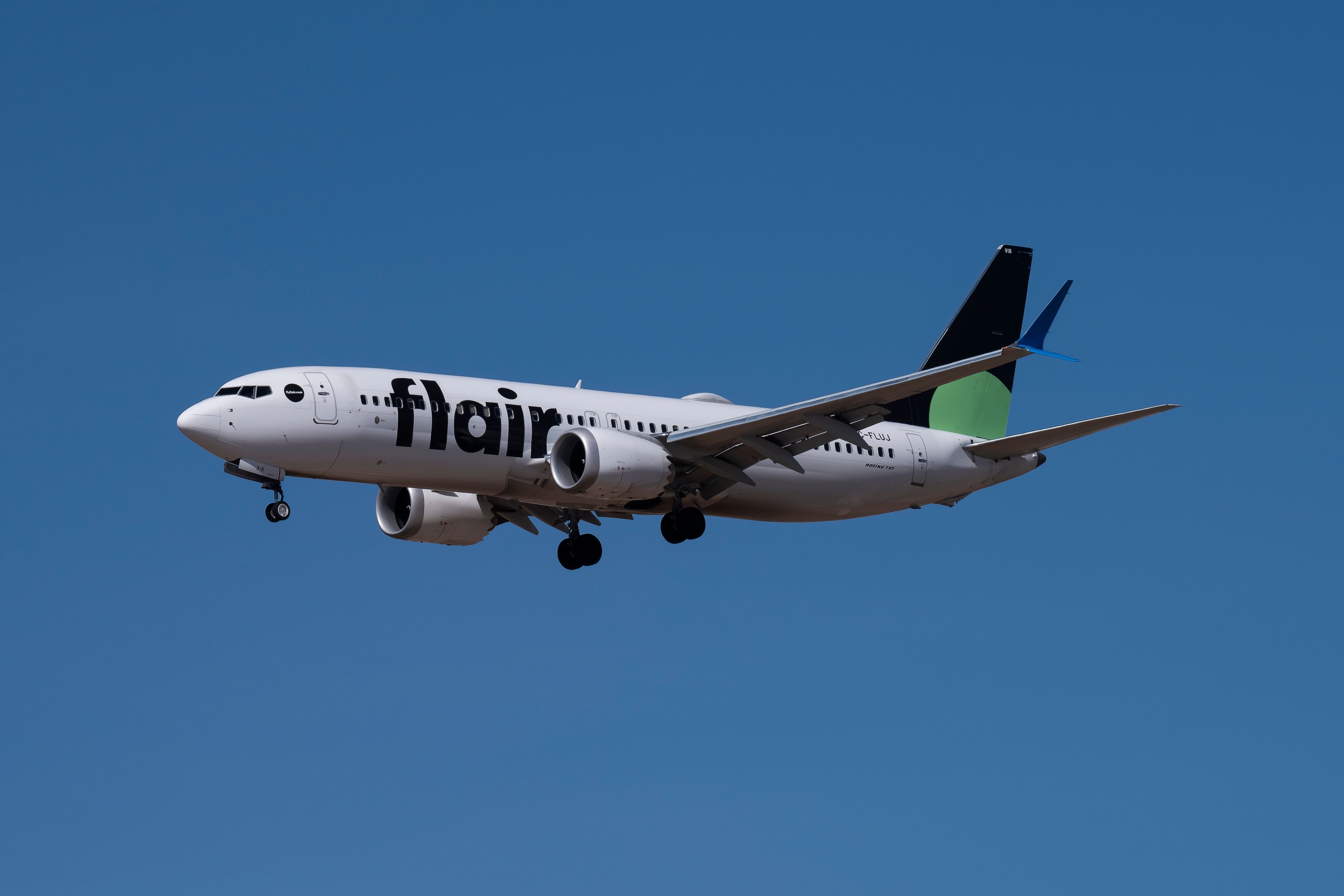 A Flair Airlines Boeing 737 MAX 8
