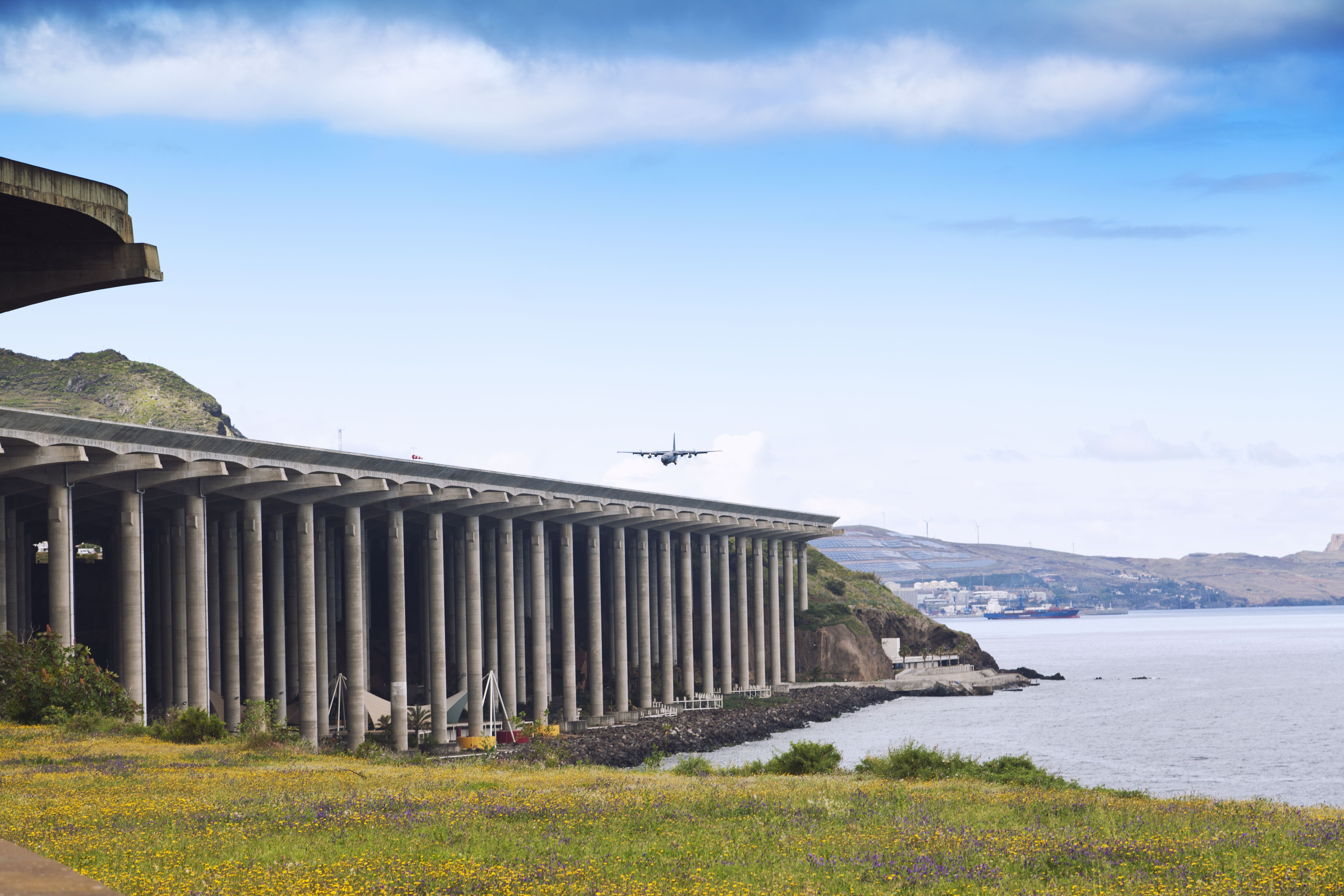 Madeira Airport runway extension