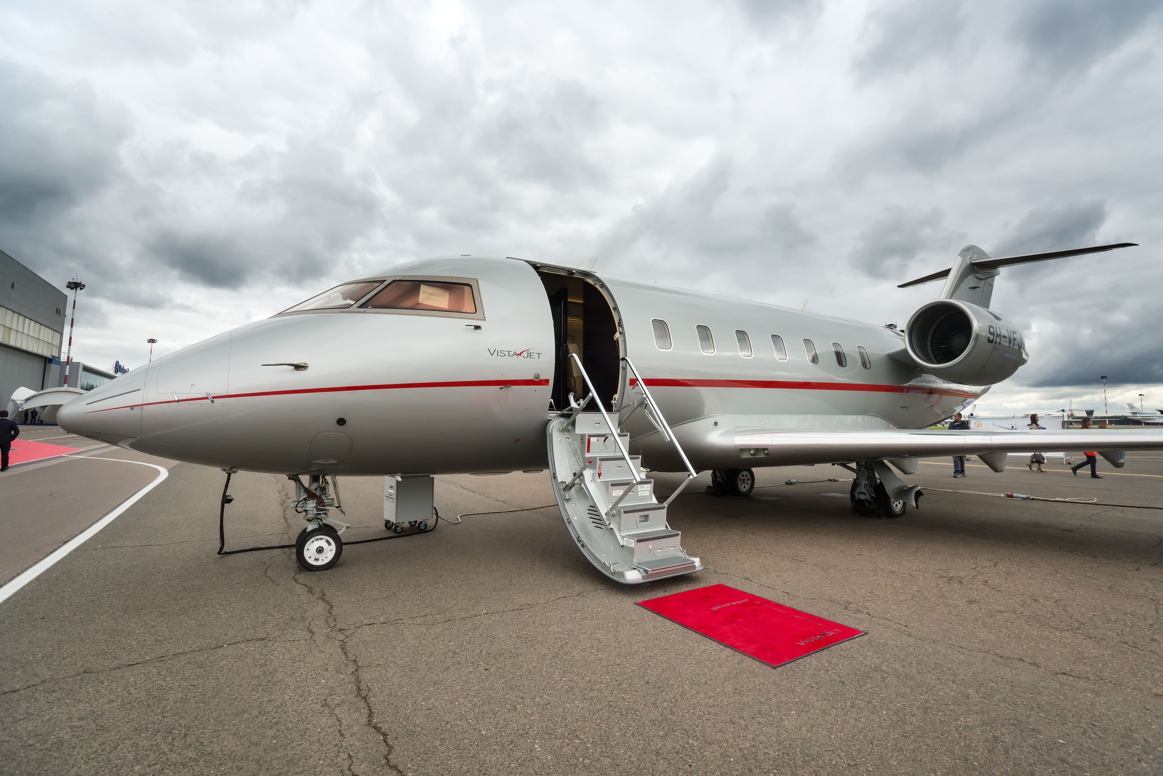 private jet round trip cost