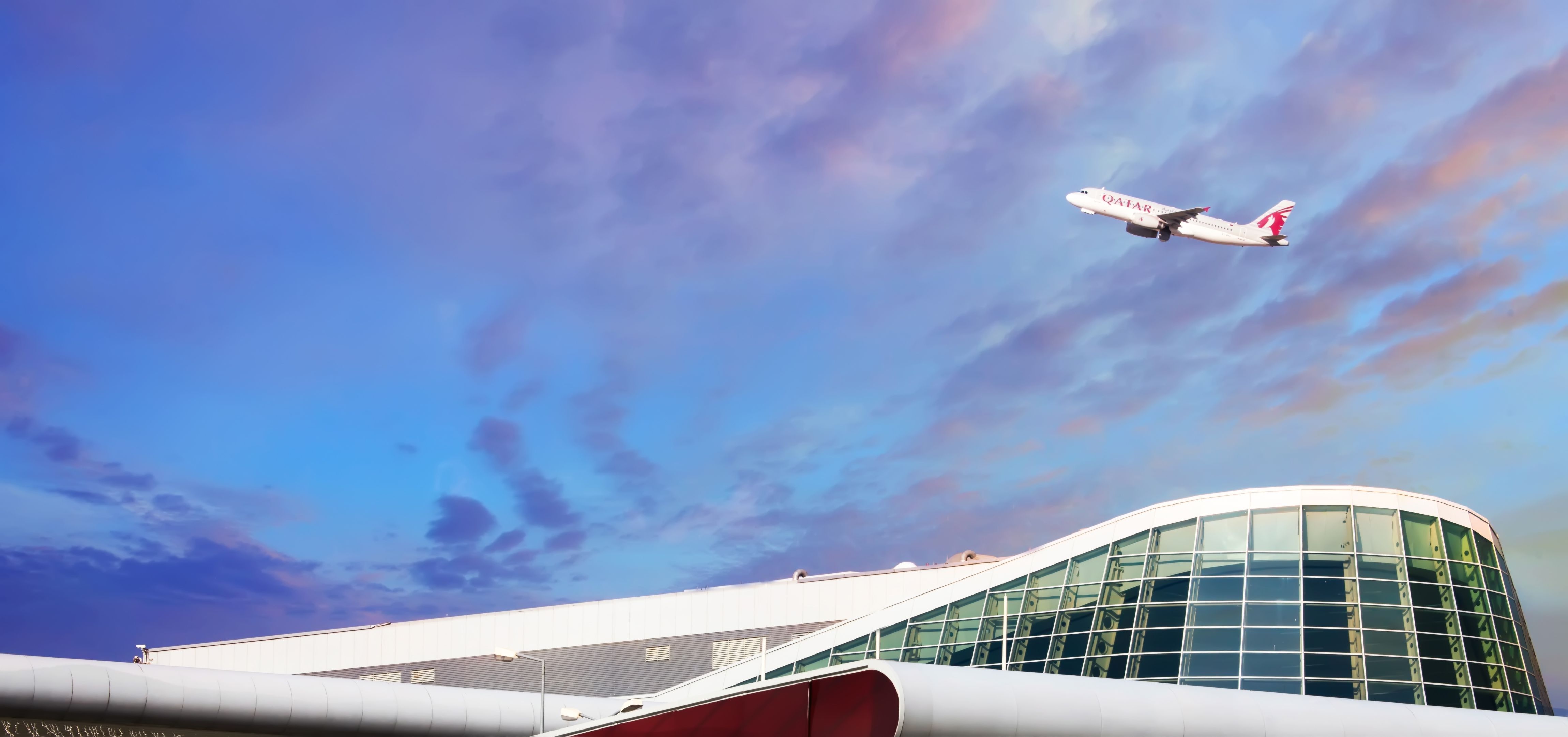 Qatar Airways Boeing 777 departing Sofia International Airport