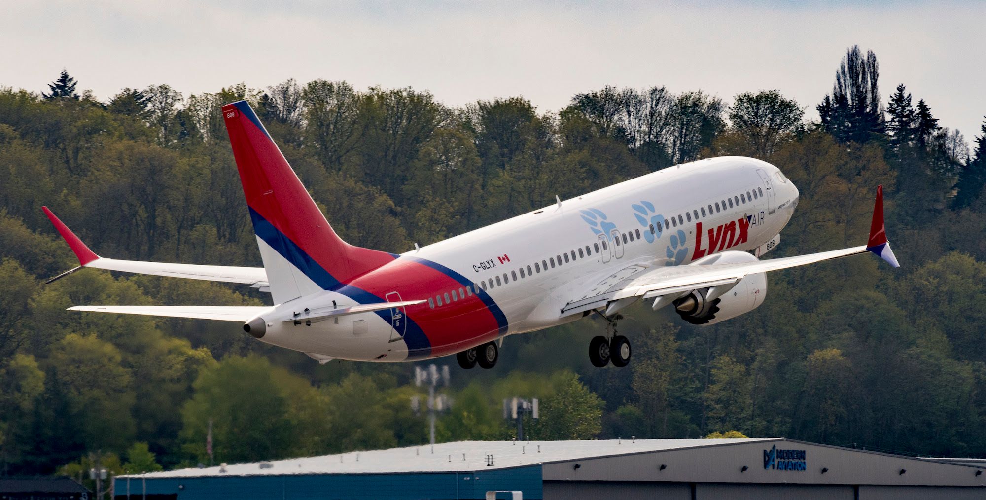 lynx air boeing 737 max 8