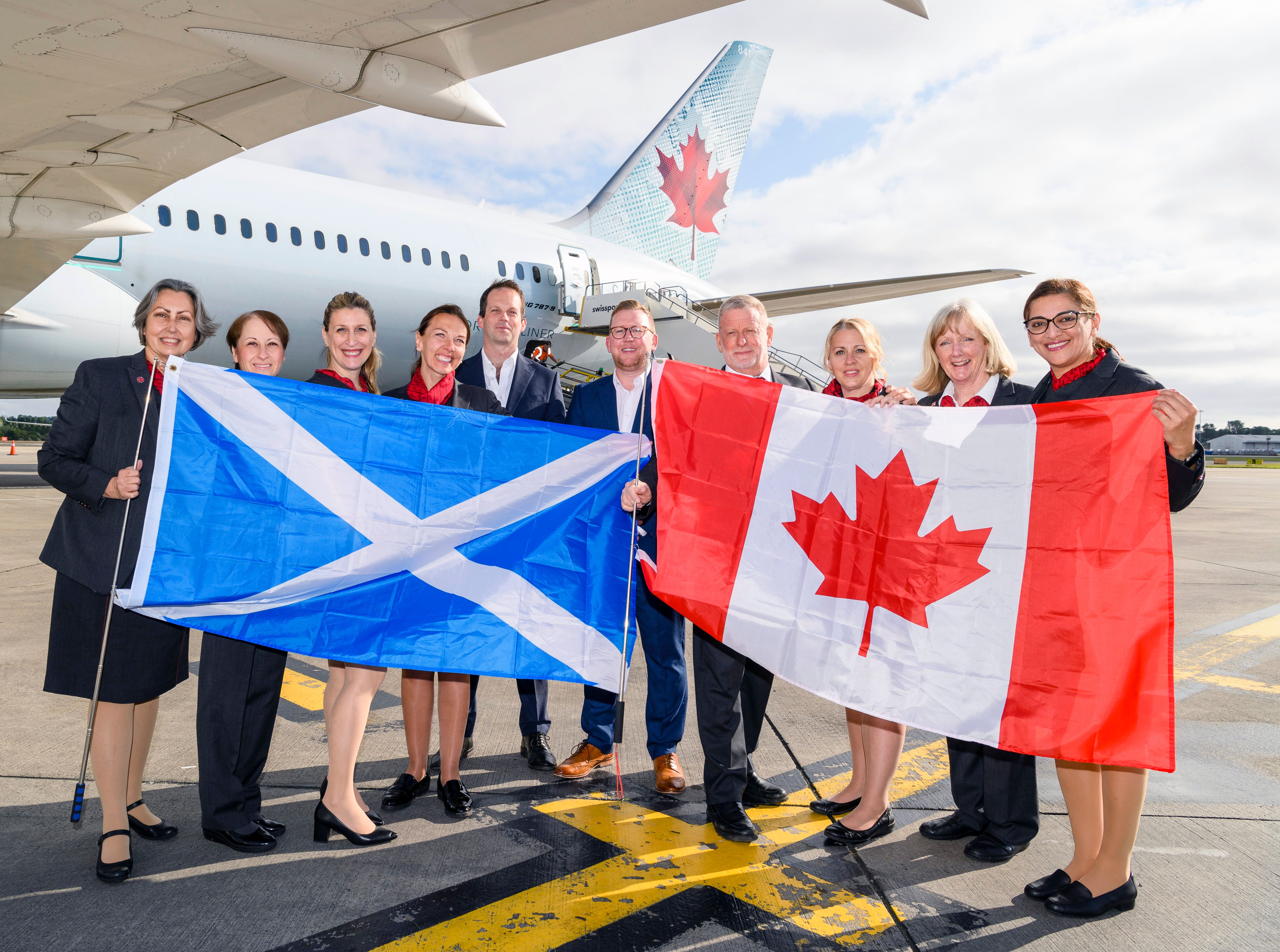 Air Canada Employees celebrate the launch of Edinburgh service