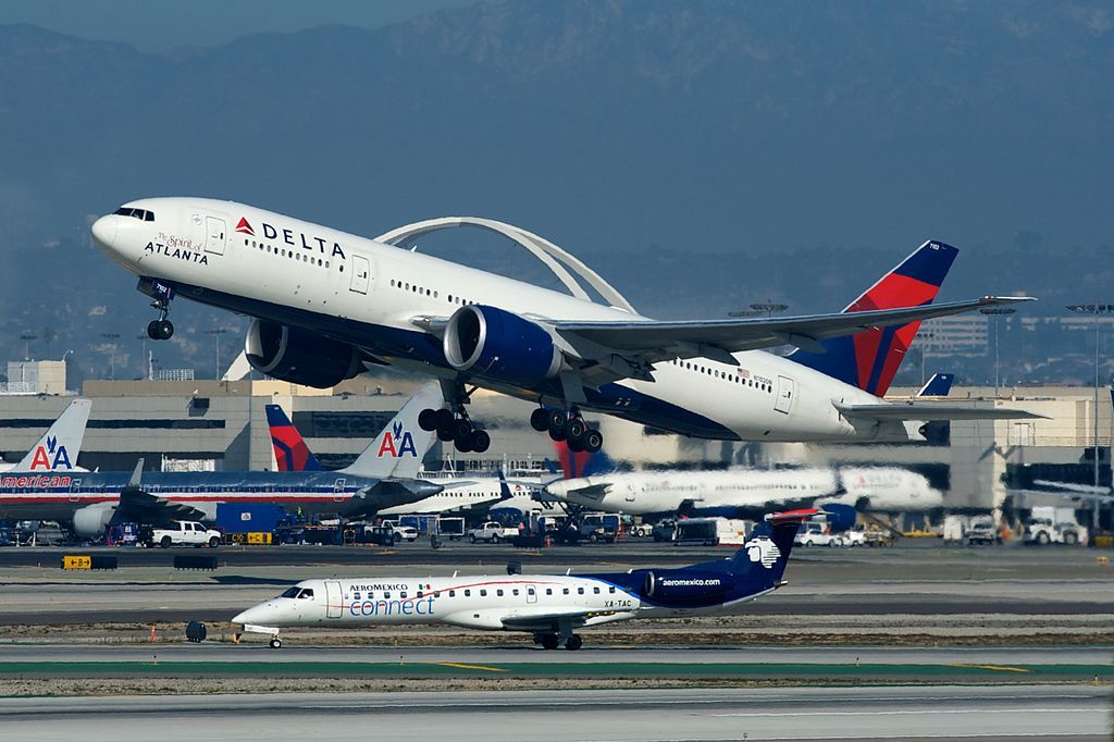 Delta_Airlines_Boeing_777-200LR