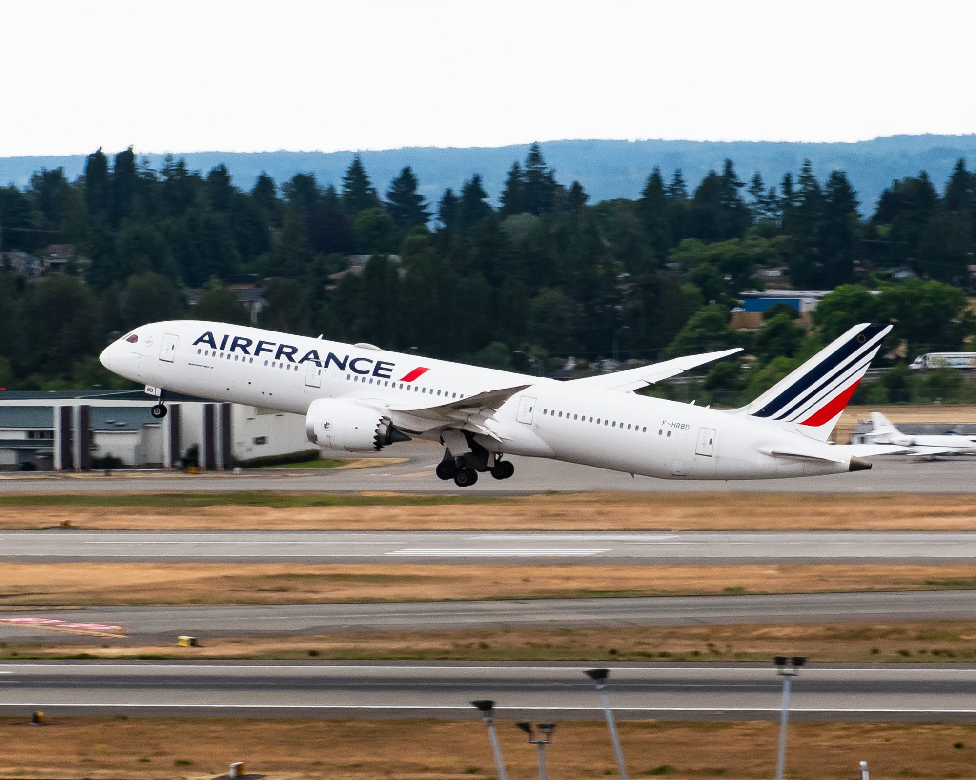 Panning Rising Air France 787-9 From SEA Airport