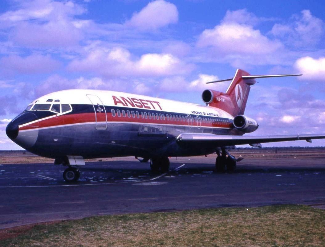 An Ansett Boeing 727, similar to the ones used in the Cyclone Tracy evacuation efforts.