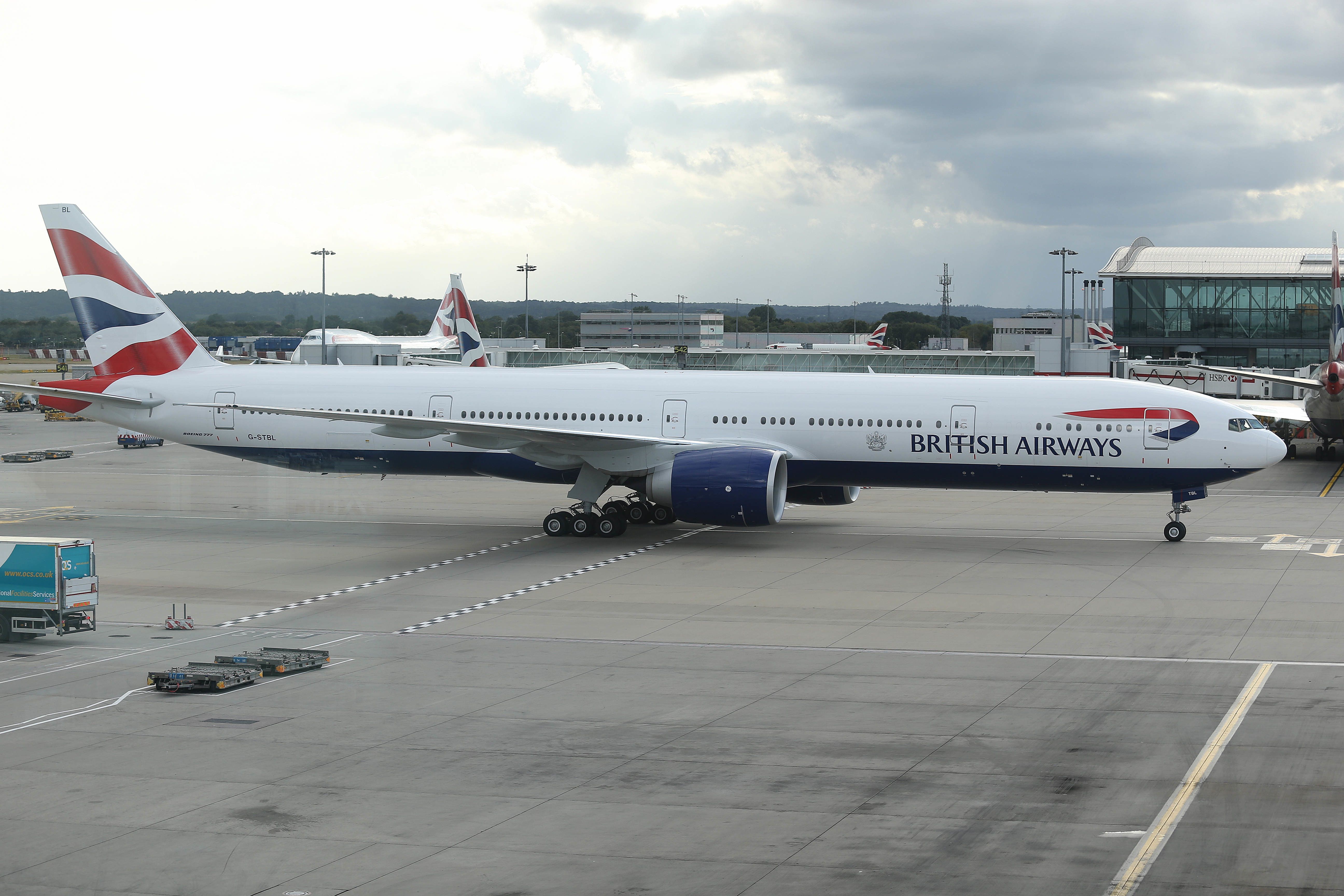 British Airways 777-300 taxiing 