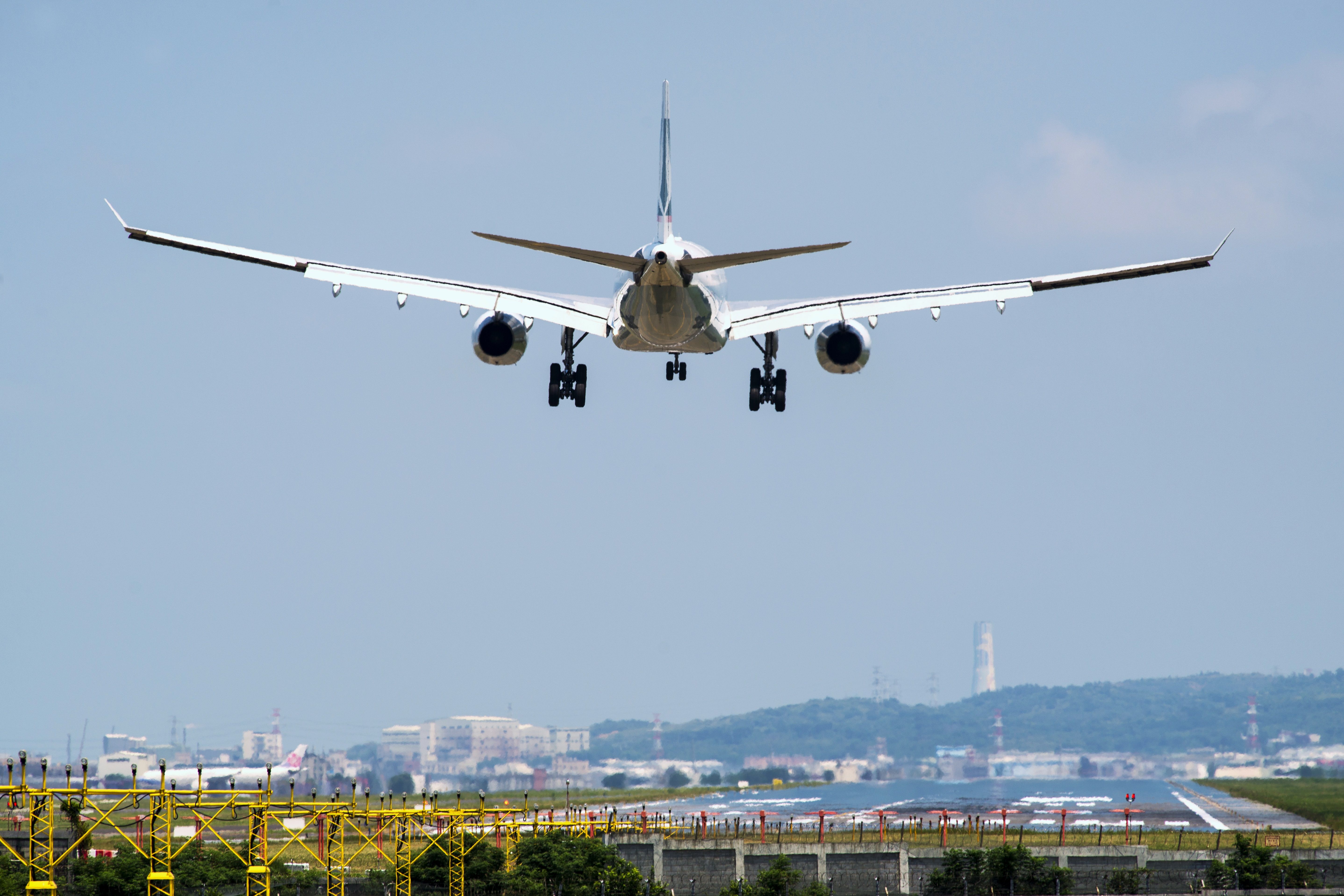 Cathay Pacific landing in Taipei