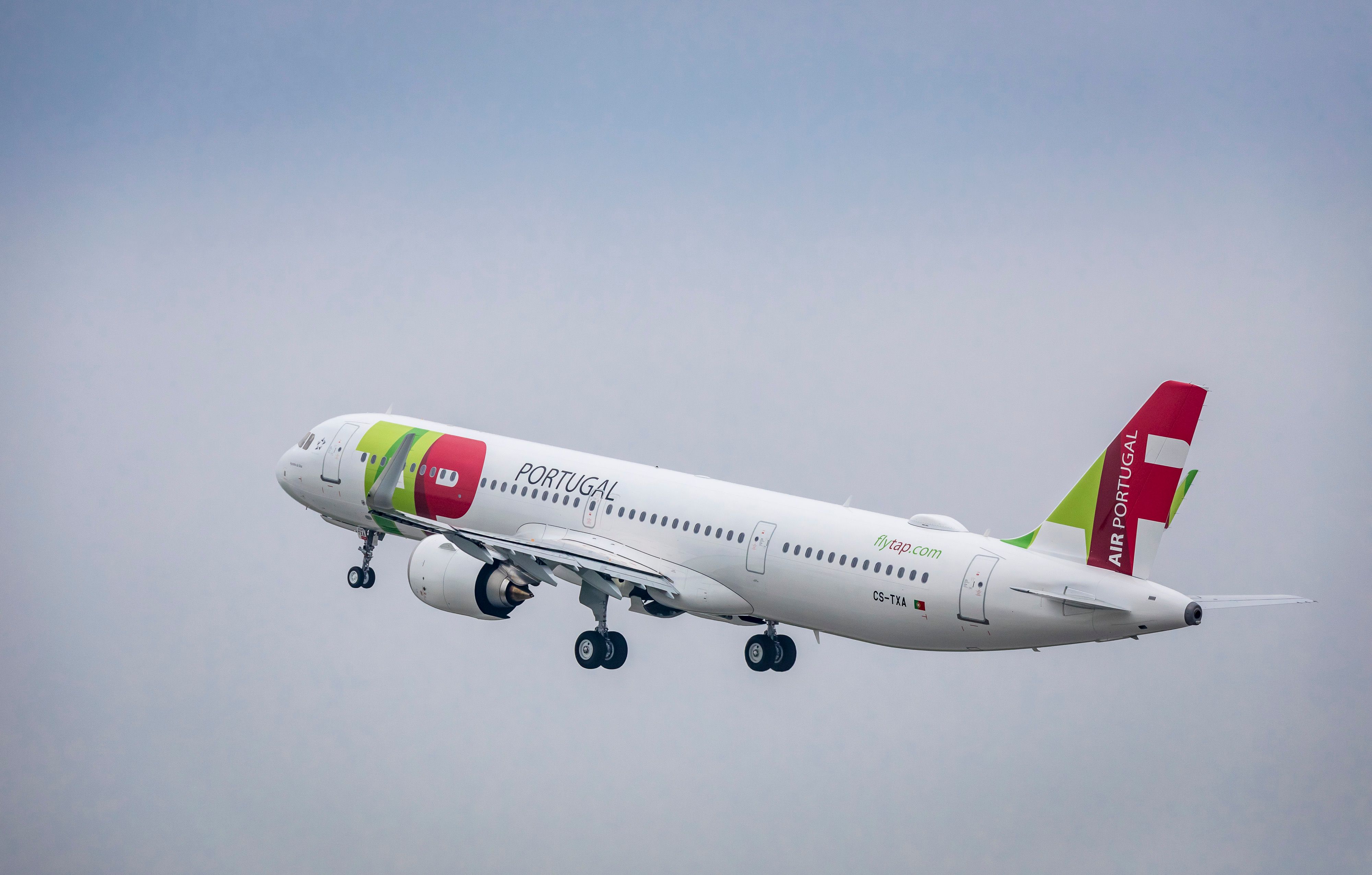 TAP Air Portugal Airbus A321LR Taking Off