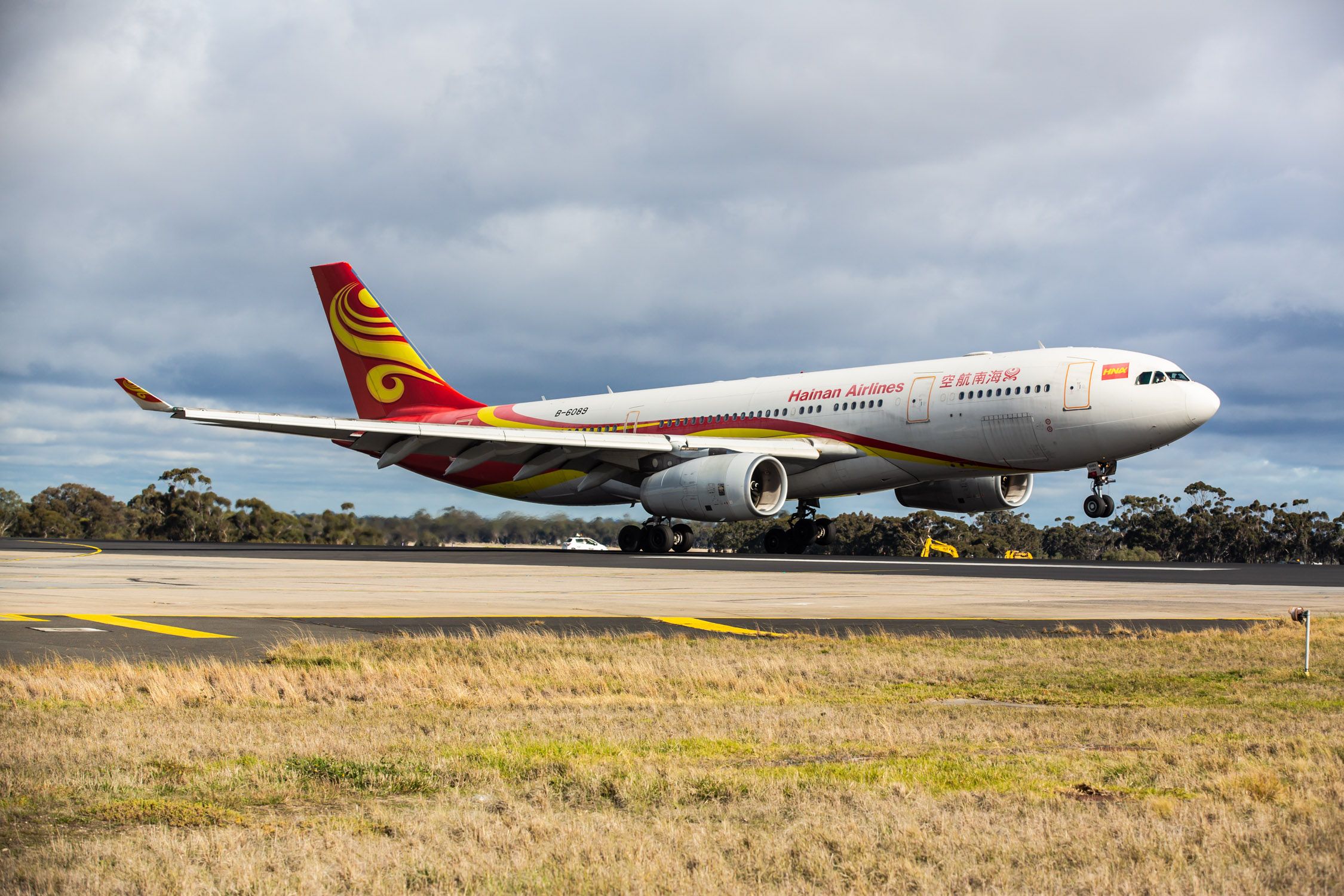 Hainan Airlines A330 200 returns to MEL 20230629 017