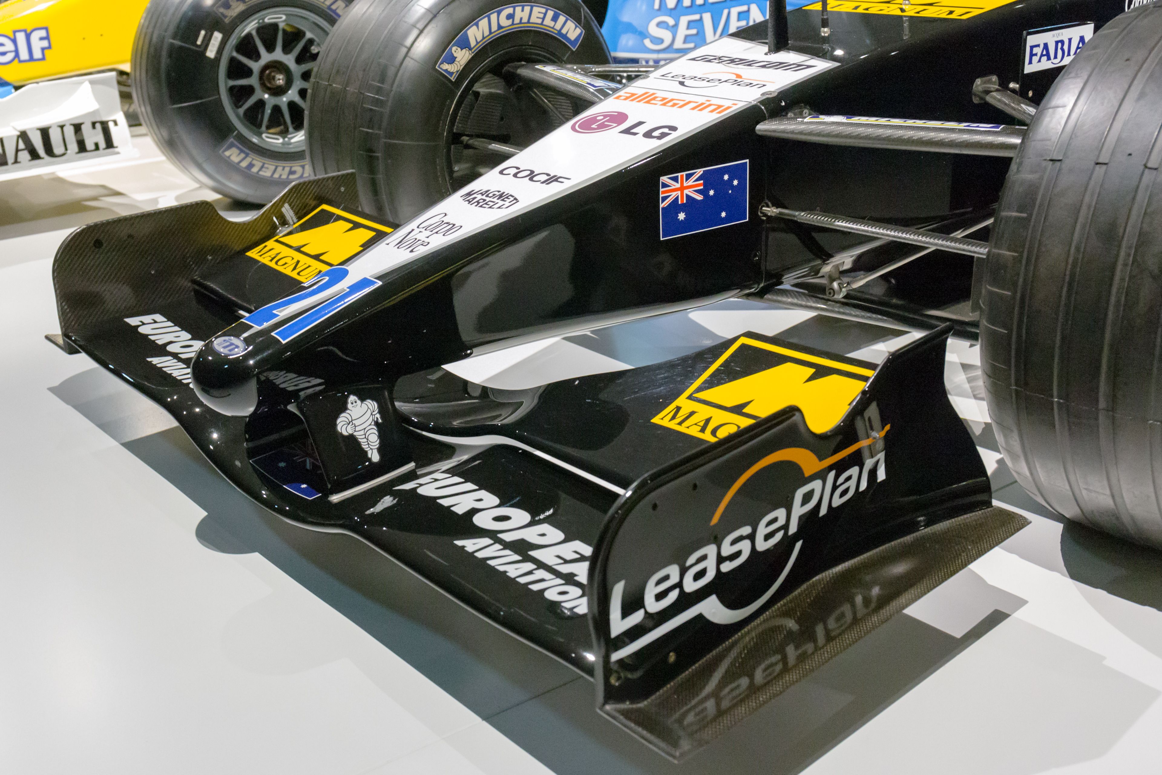 How Airplane Wing Aerodynamics Helped Lotus Design A Better F1 Car