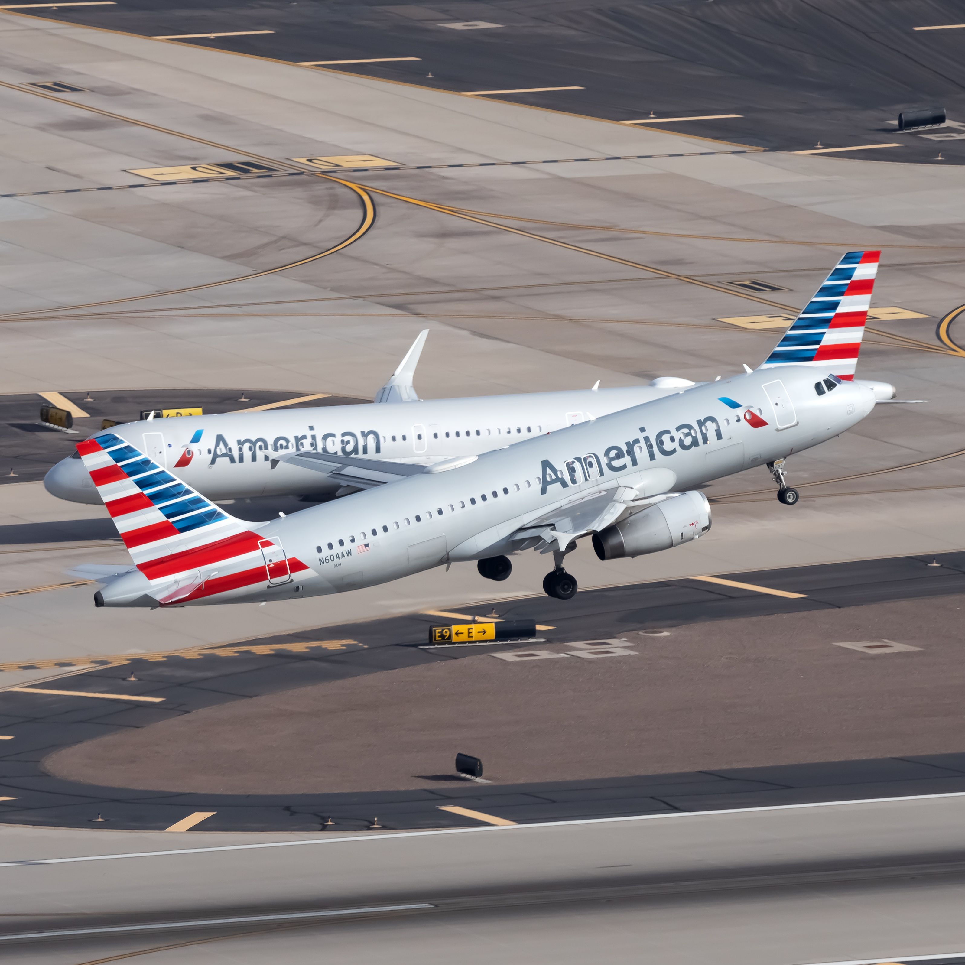 N112US | Airbus A320-214 | American Airlines | Stephen J