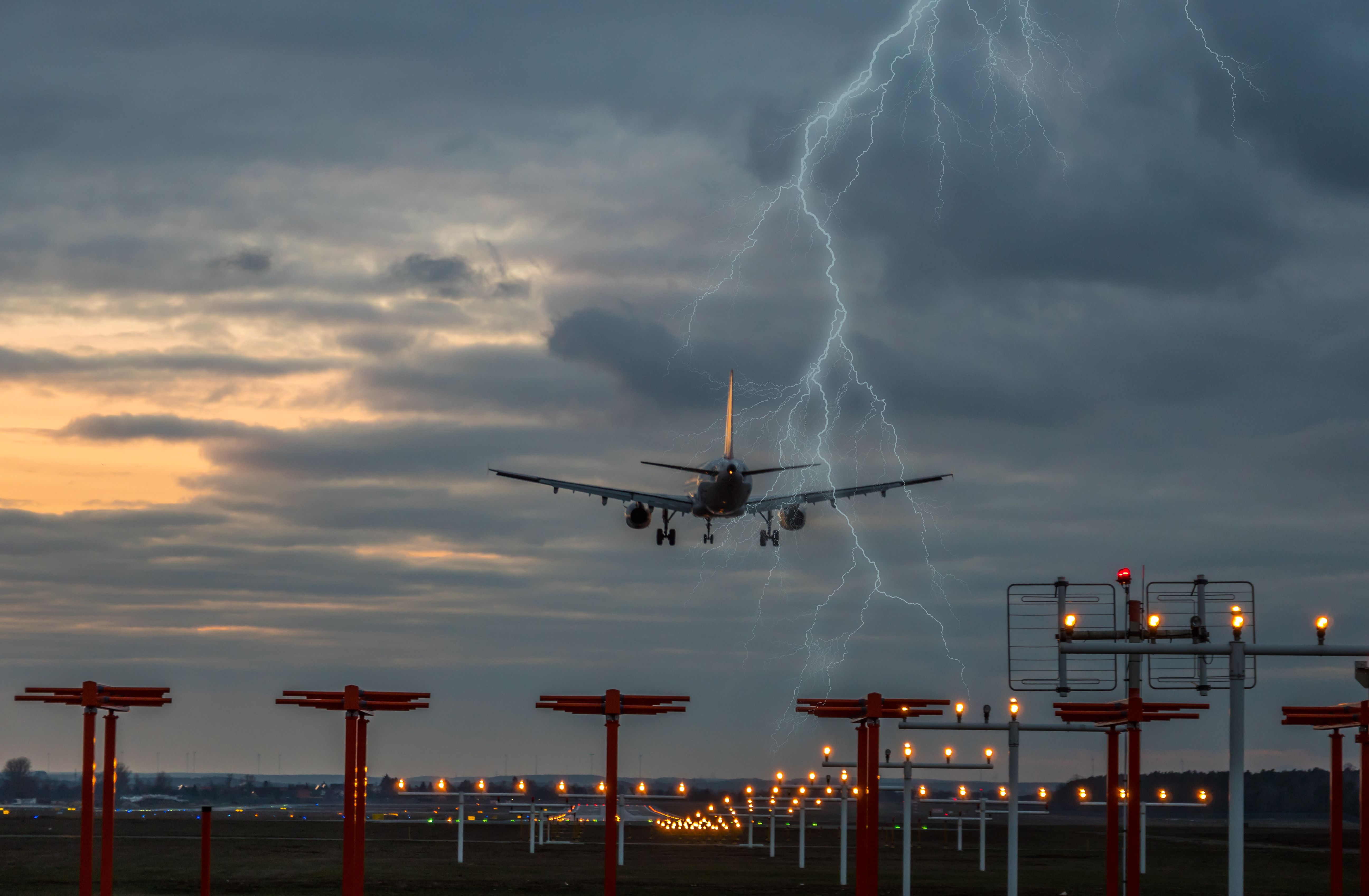 aircraft landing in storm
