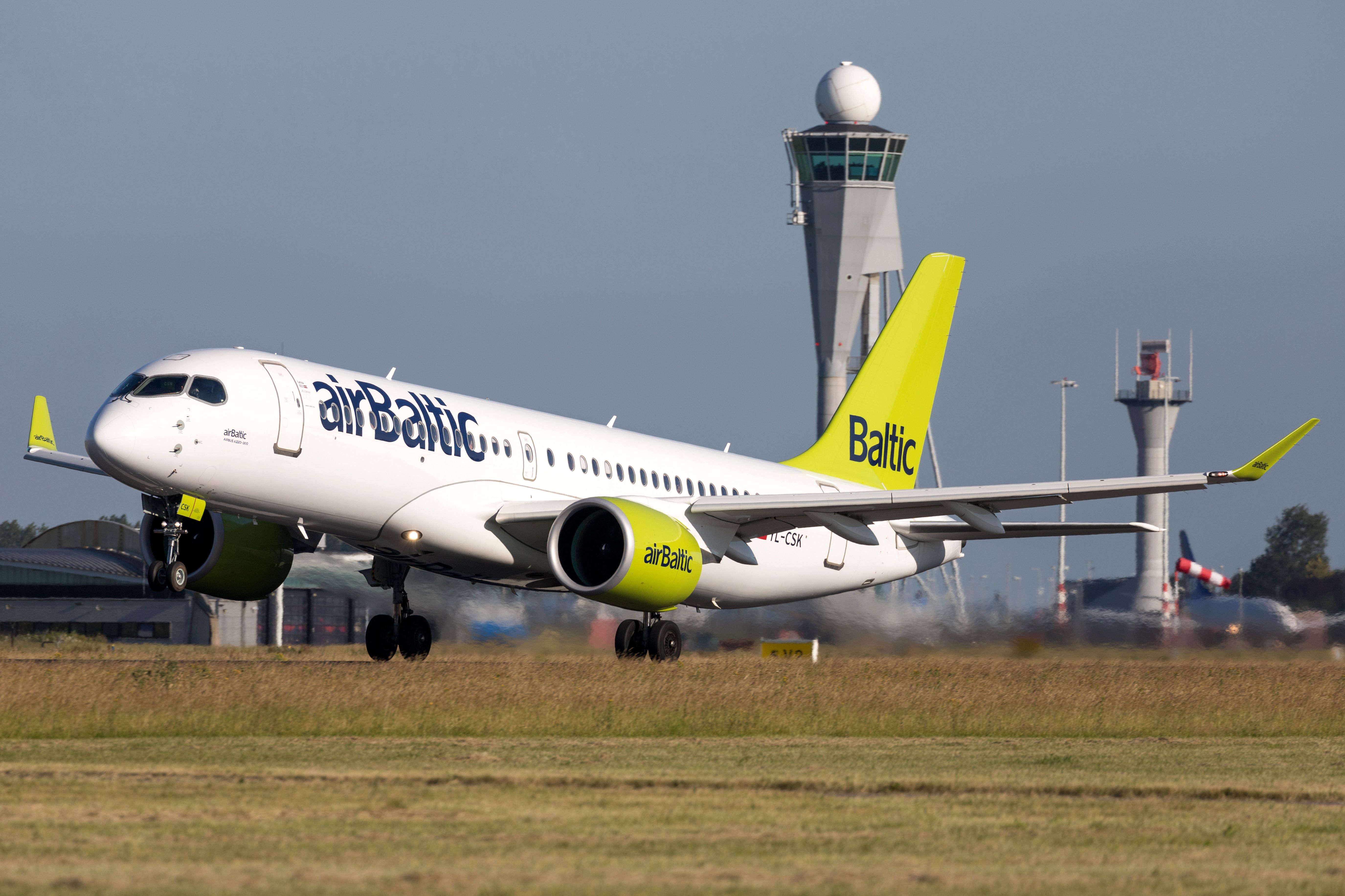 airBaltic Airbus A220