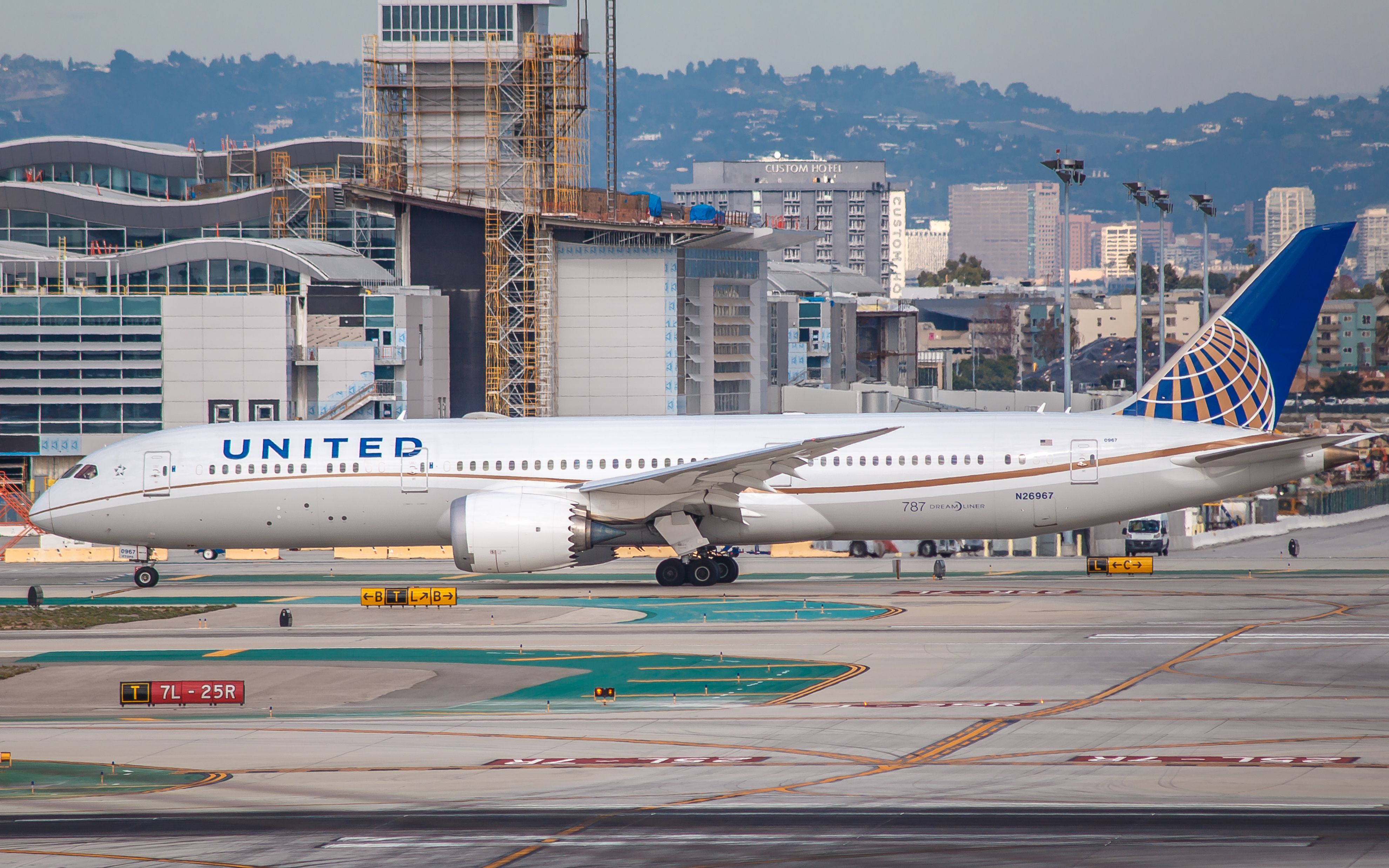 United Devalues Nearly All International MileagePlus Awards
