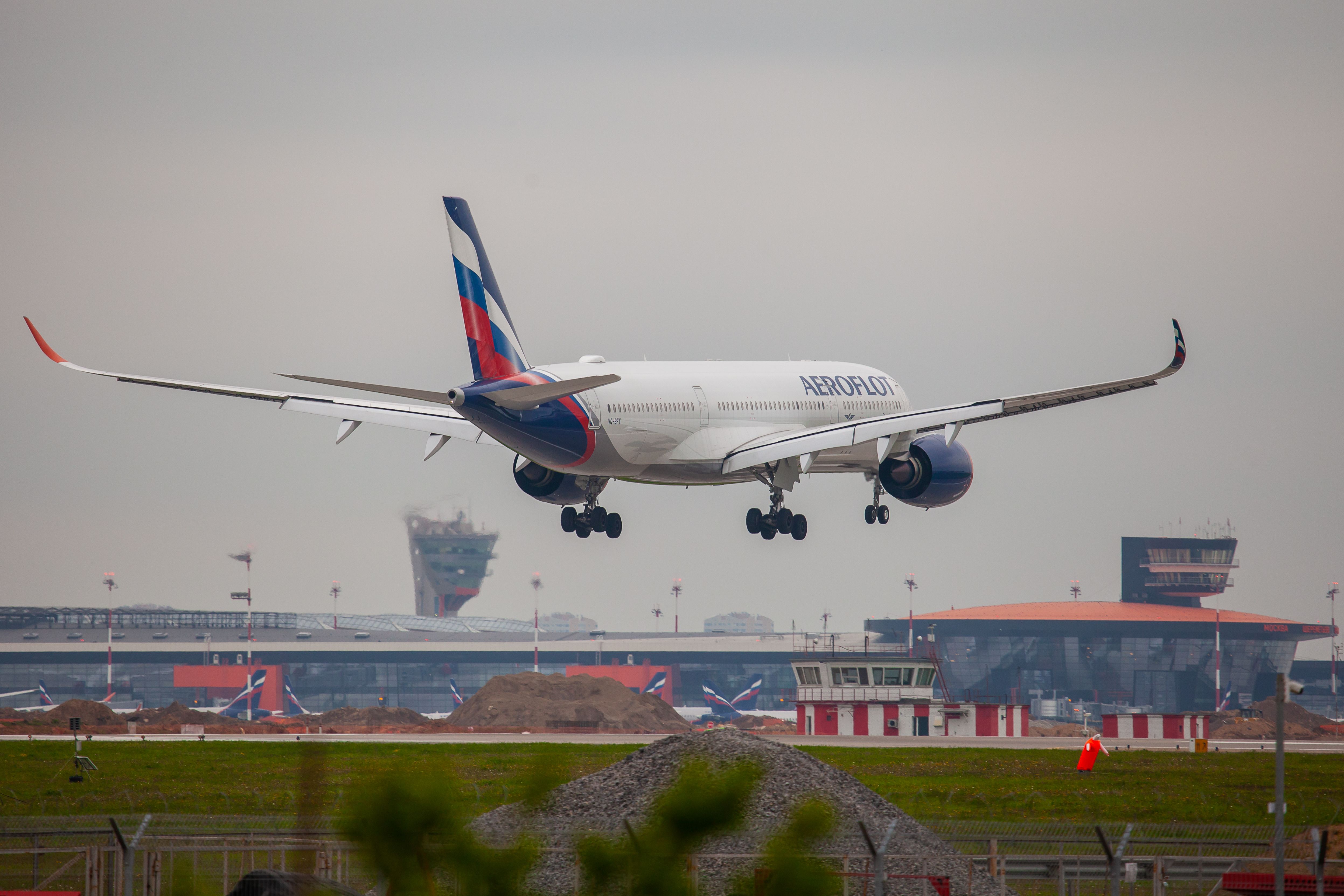 An Aeroflot Airbus A350-900 about to land.