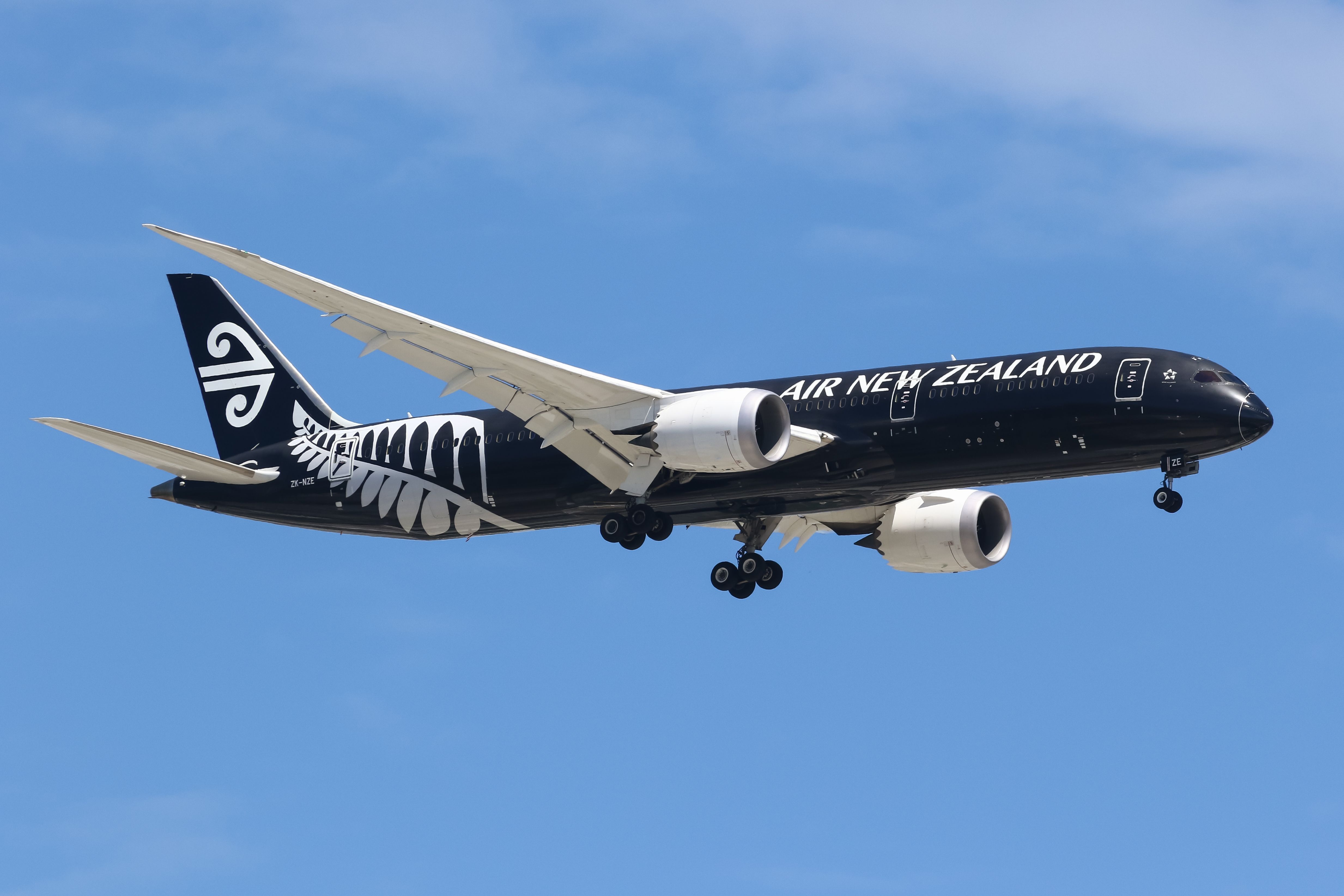 Air New Zealand Boeing 787-9 Dreamliner | ZK-NZE