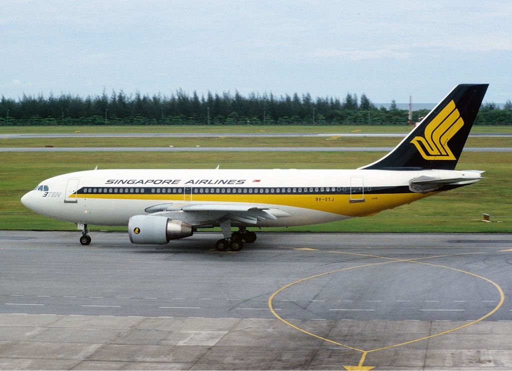 A Singapore Airlines Airbus A310-200 taxiing to the runway.