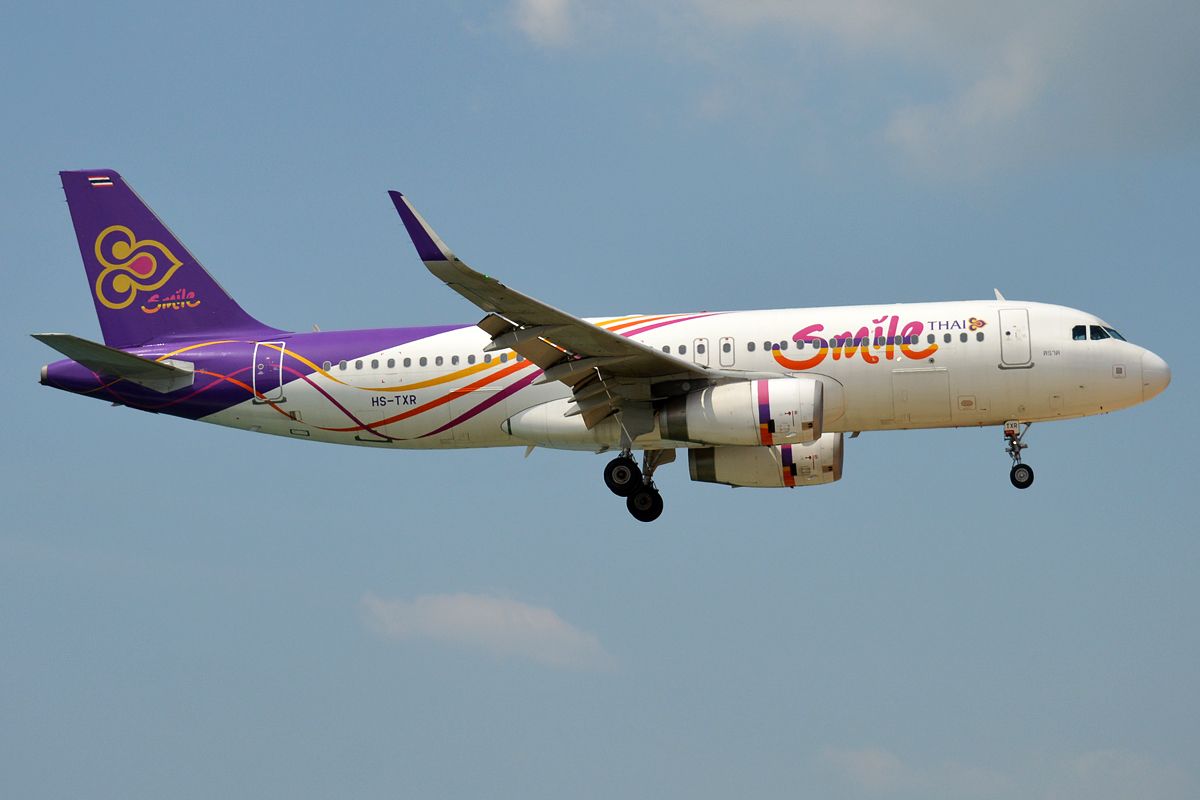 Thai Smile AIrbus A320 in flight
