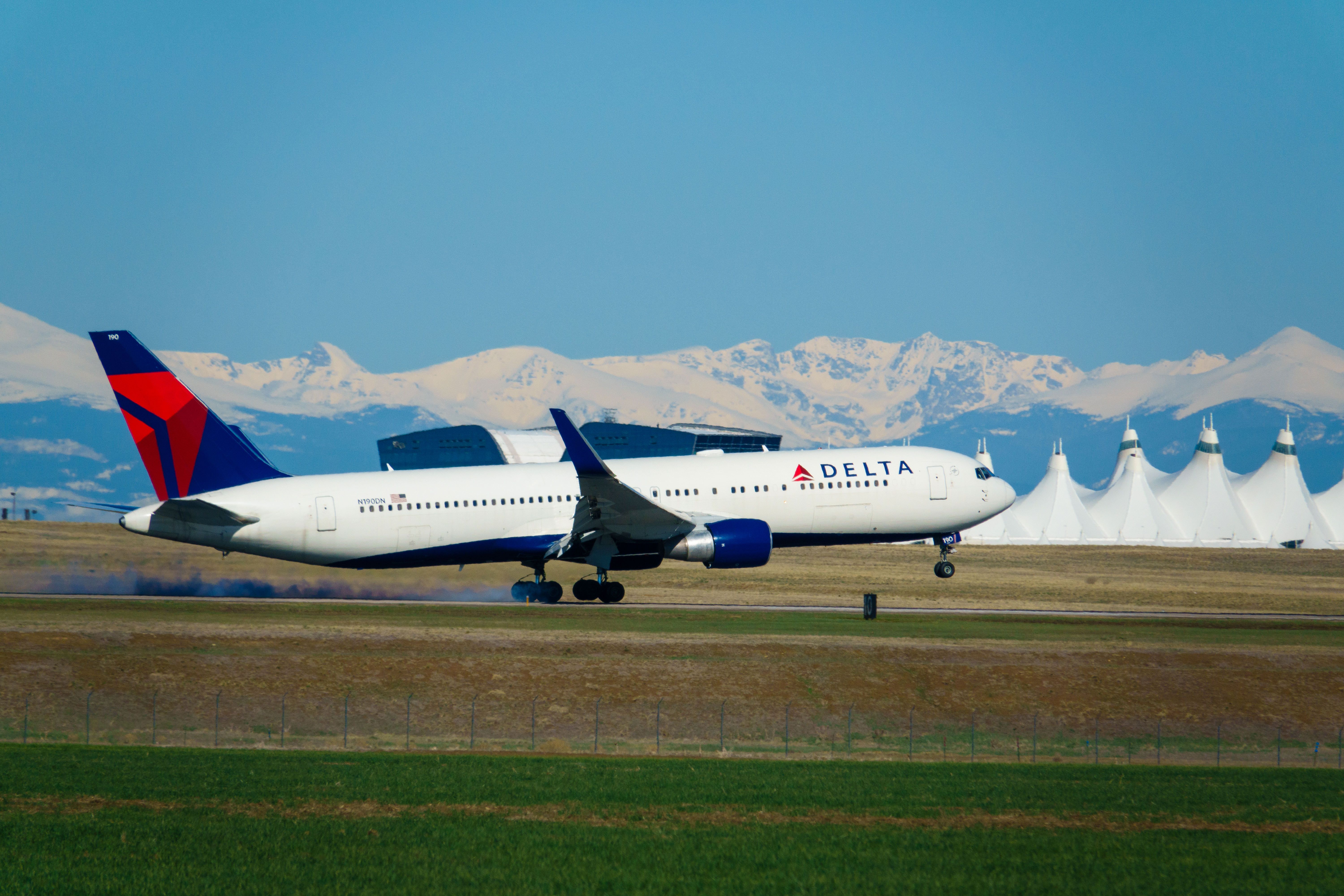 A Delta Air Lines Boeing 767 landing at Denver International Airport.