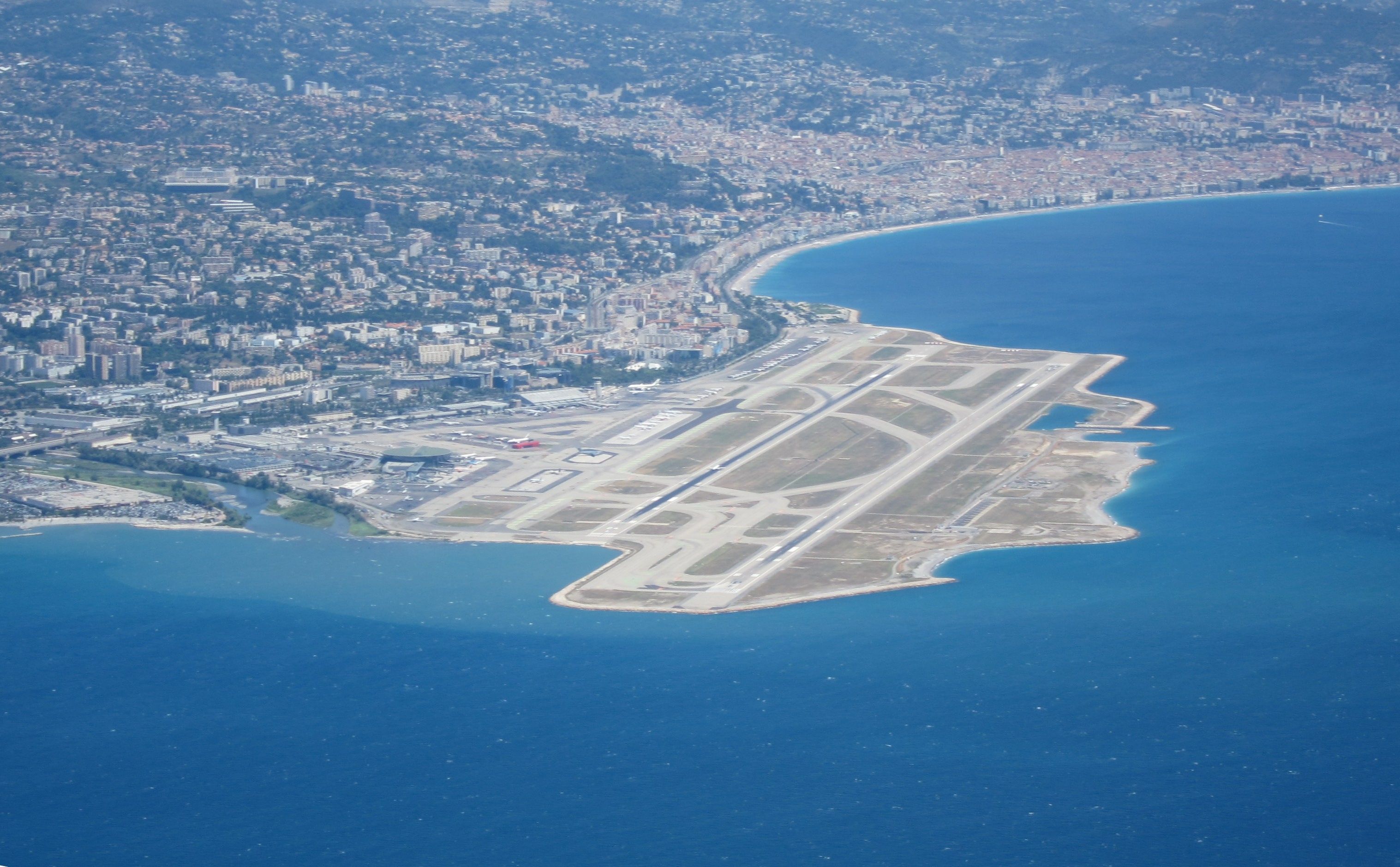 Nice Airport Sees 44% US Traffic Growth As American Airlines Adds ...